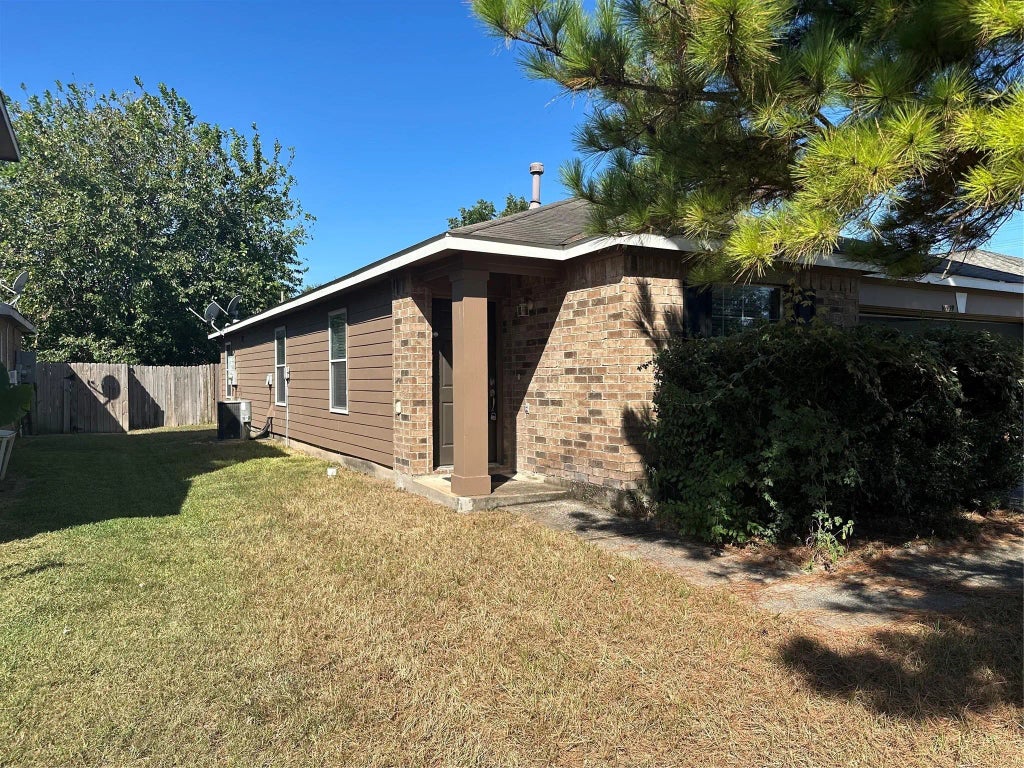 16939 Suffolk Bridge Lane, Houston