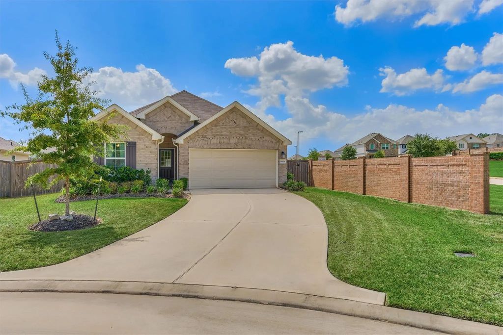 10004 Bigfoot Wallace Drive, Montgomery
