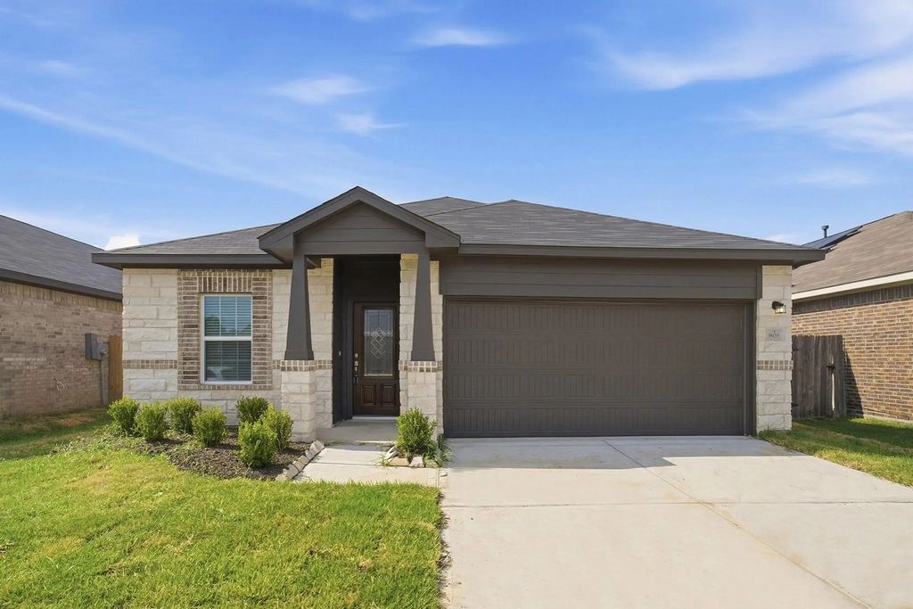 806 Alaska Cedar Drive, Crosby