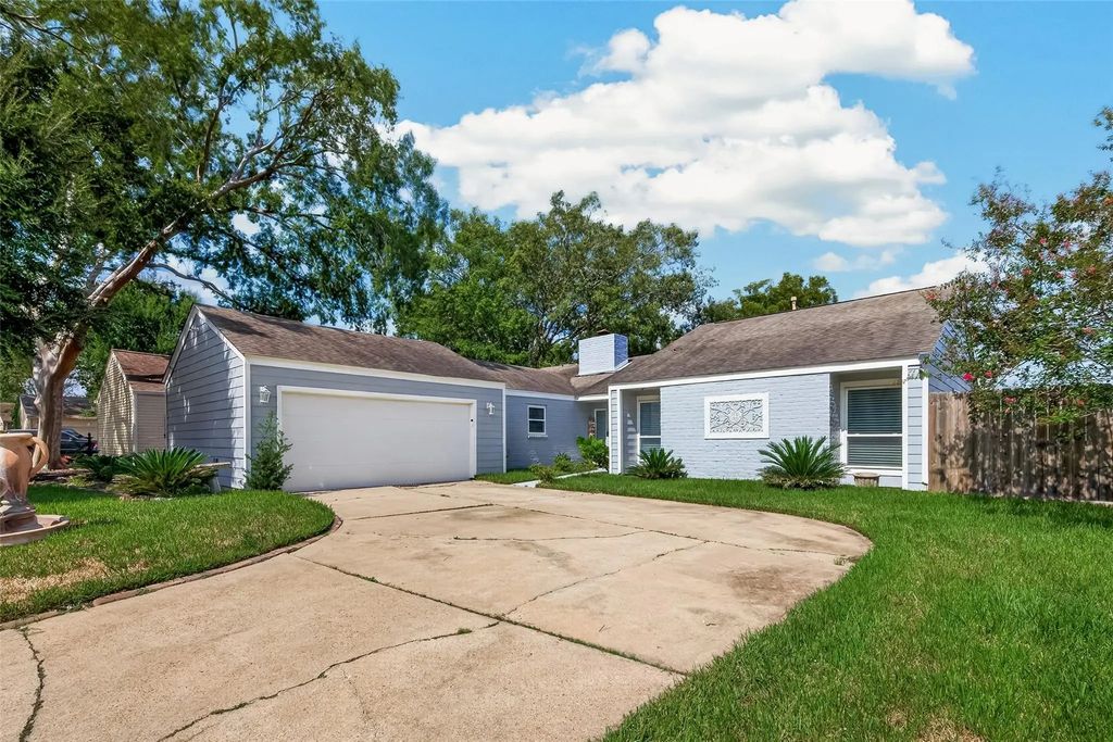 15606 Pine Mountain Drive, Houston
