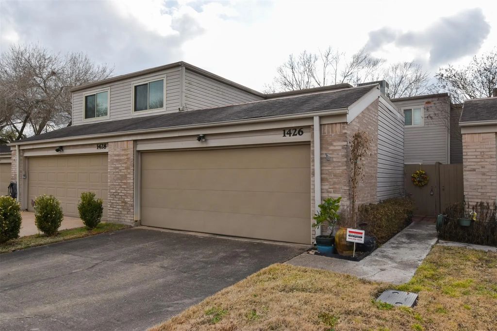 1426 Chardonnay Drive, Houston