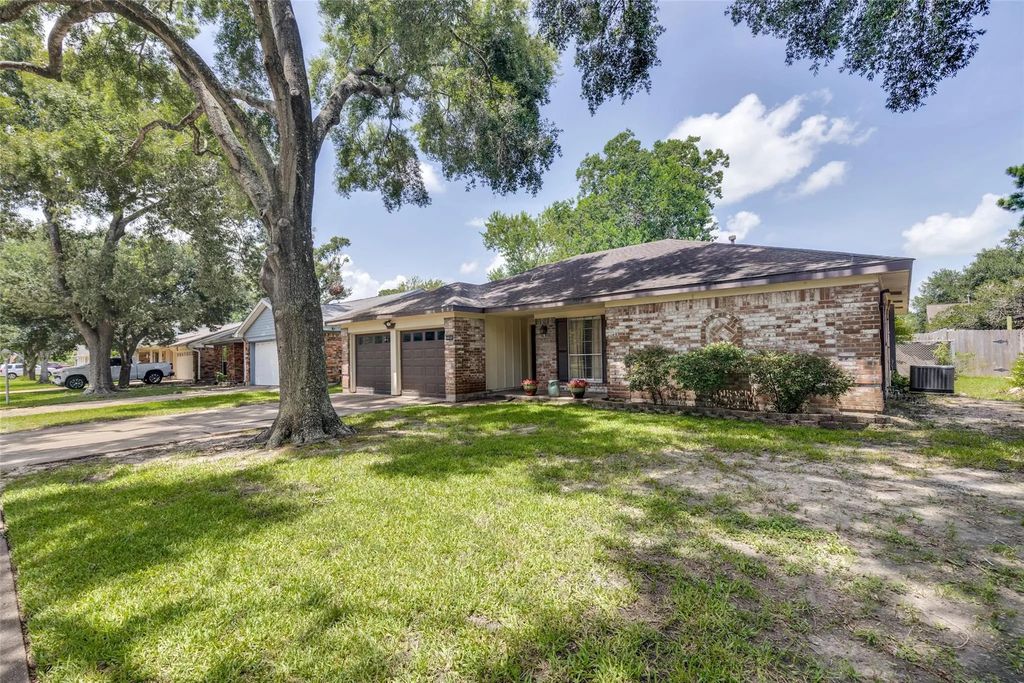 16131 White Star Drive, Houston