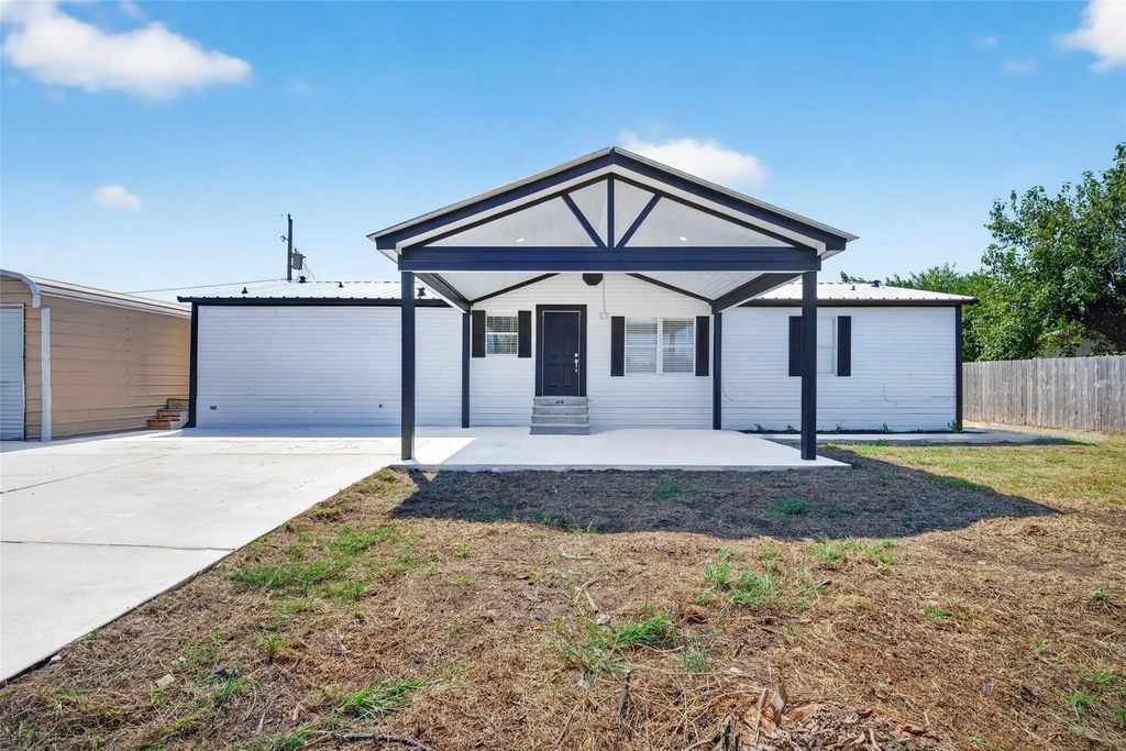 2426 N Battlebell Road, Highlands