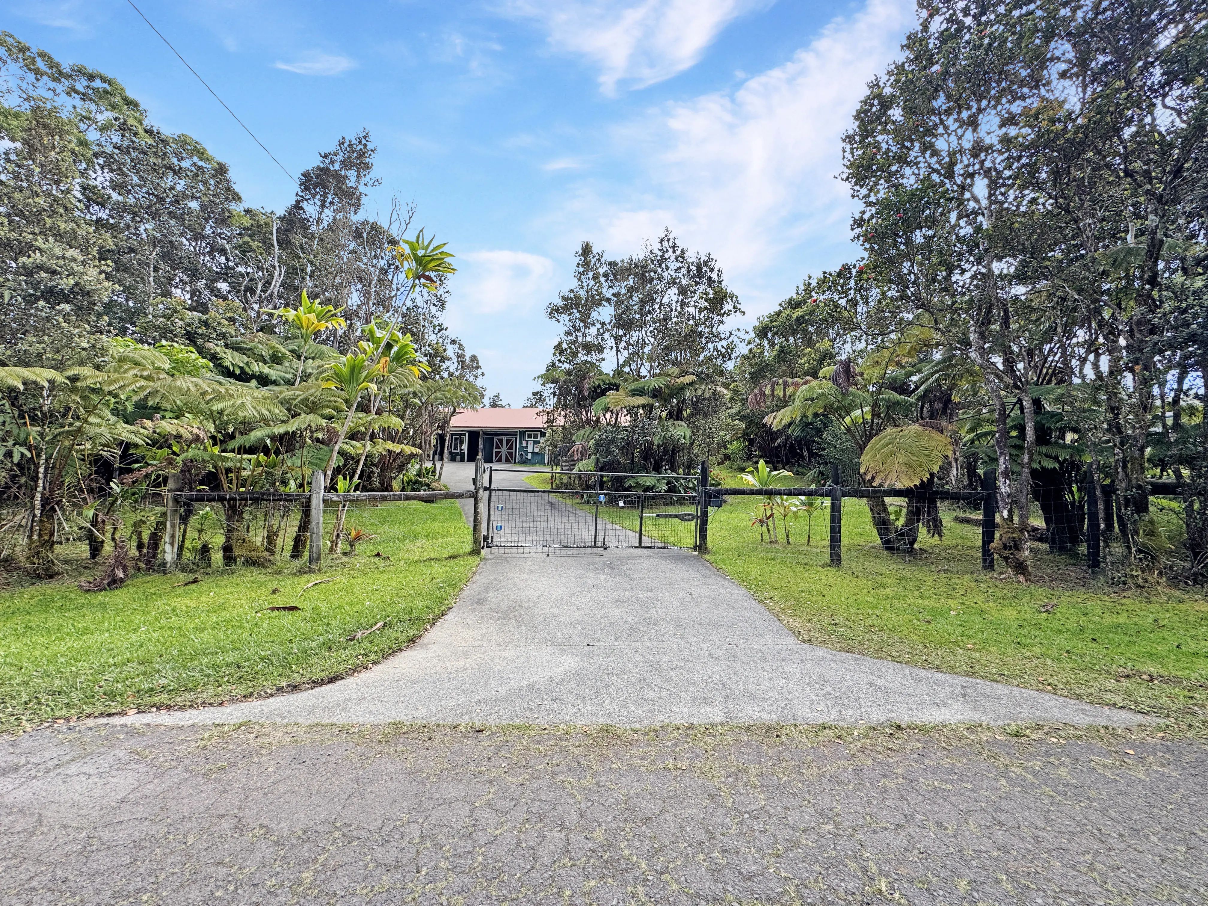 11-3225 Anuhea St in ROYAL HAWAIIAN ESTATES | MLS® 724775 For Sale ...