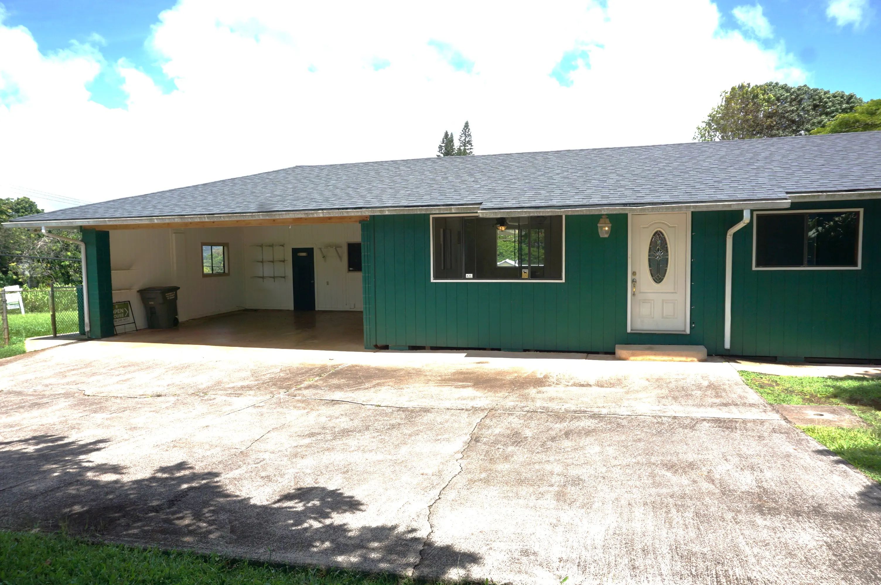 Photo of Listing #730374