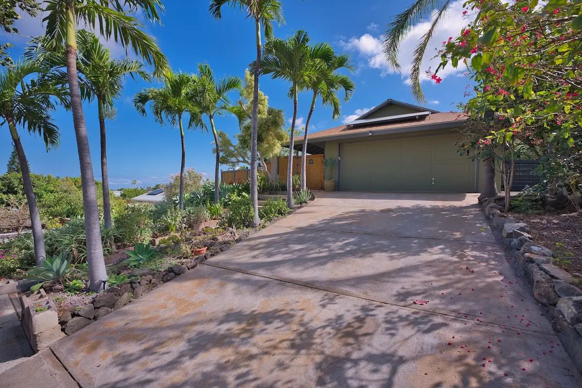 Photo of Listing #732955