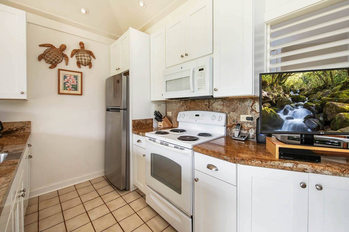 KIAHUNA PH II 2253 Poipu Rd 174 in KOLOA BEACH MLS® 705816 For Sale