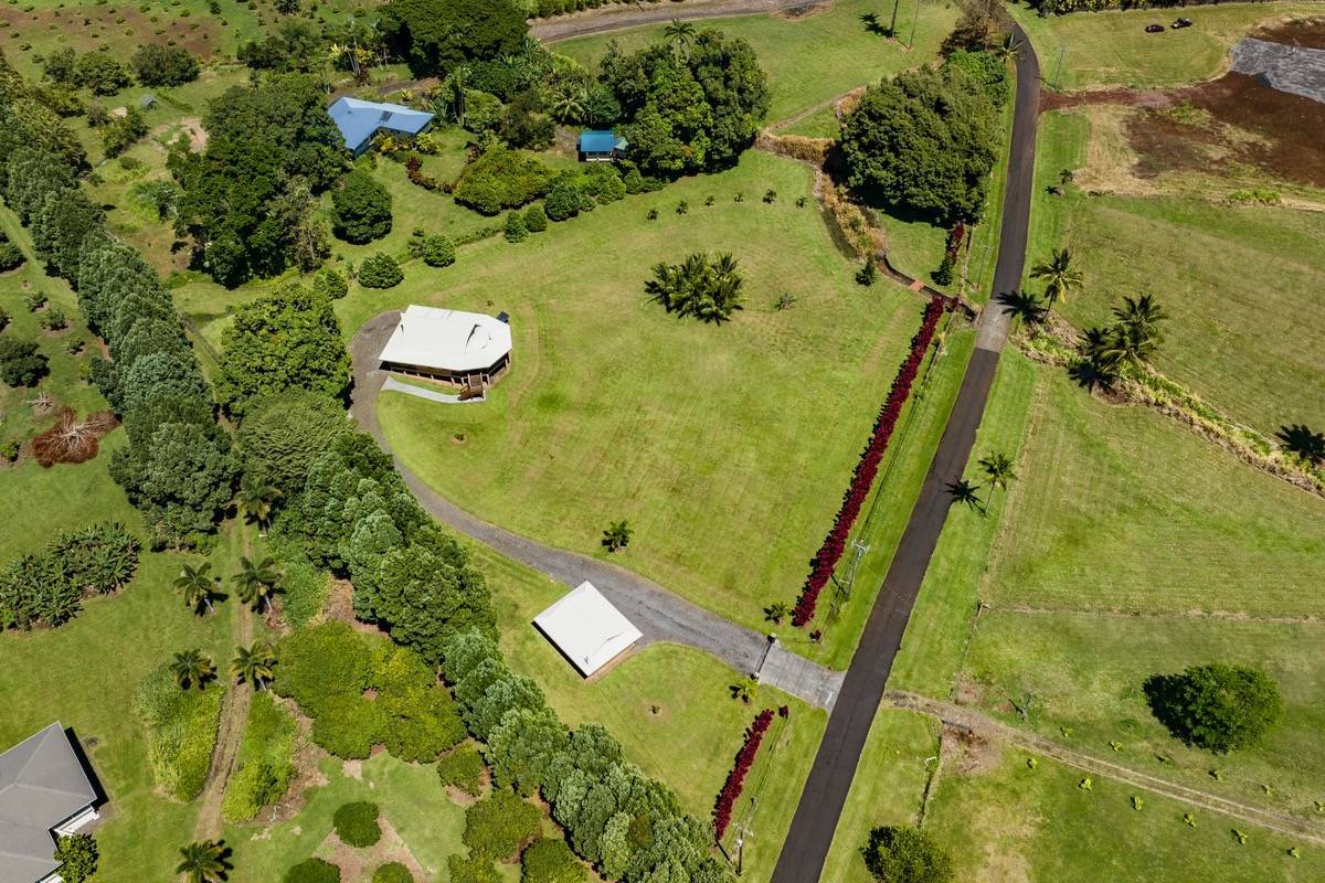 283033 Beach Rd in PEPEEKEO POINT SUBDIVISION MLS® 703419 For Sale