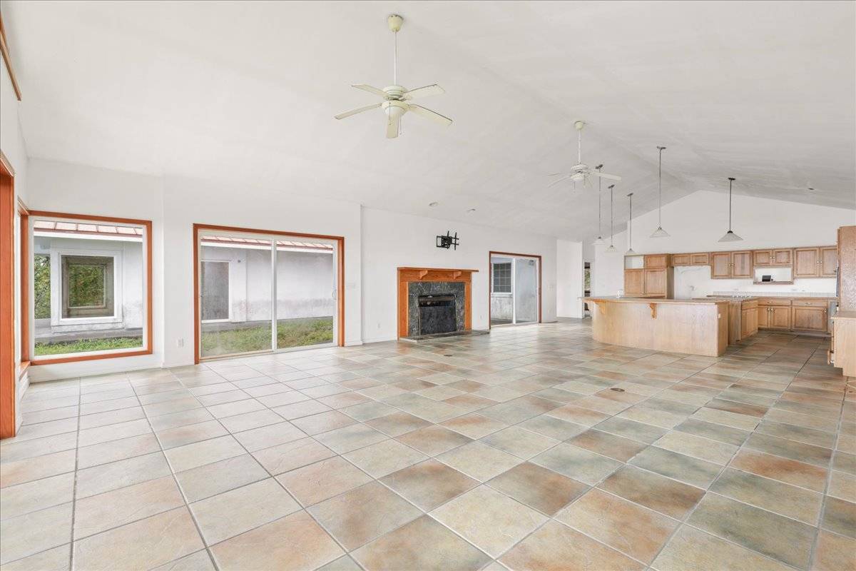 734583 Kukuki St in KALOKO MAUKA SUBDIVISION MLS® 709127 For Sale