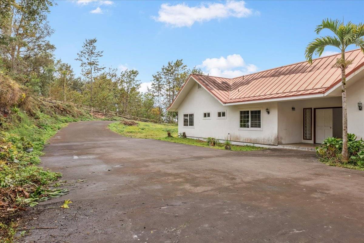 734583 Kukuki St in KALOKO MAUKA SUBDIVISION MLS® 709127 For Sale