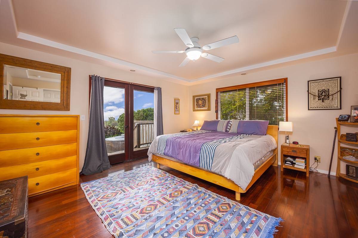 56786 Kualapa Pl in MALIU RIDGE II MLS® 709354 For Sale 1,299,999