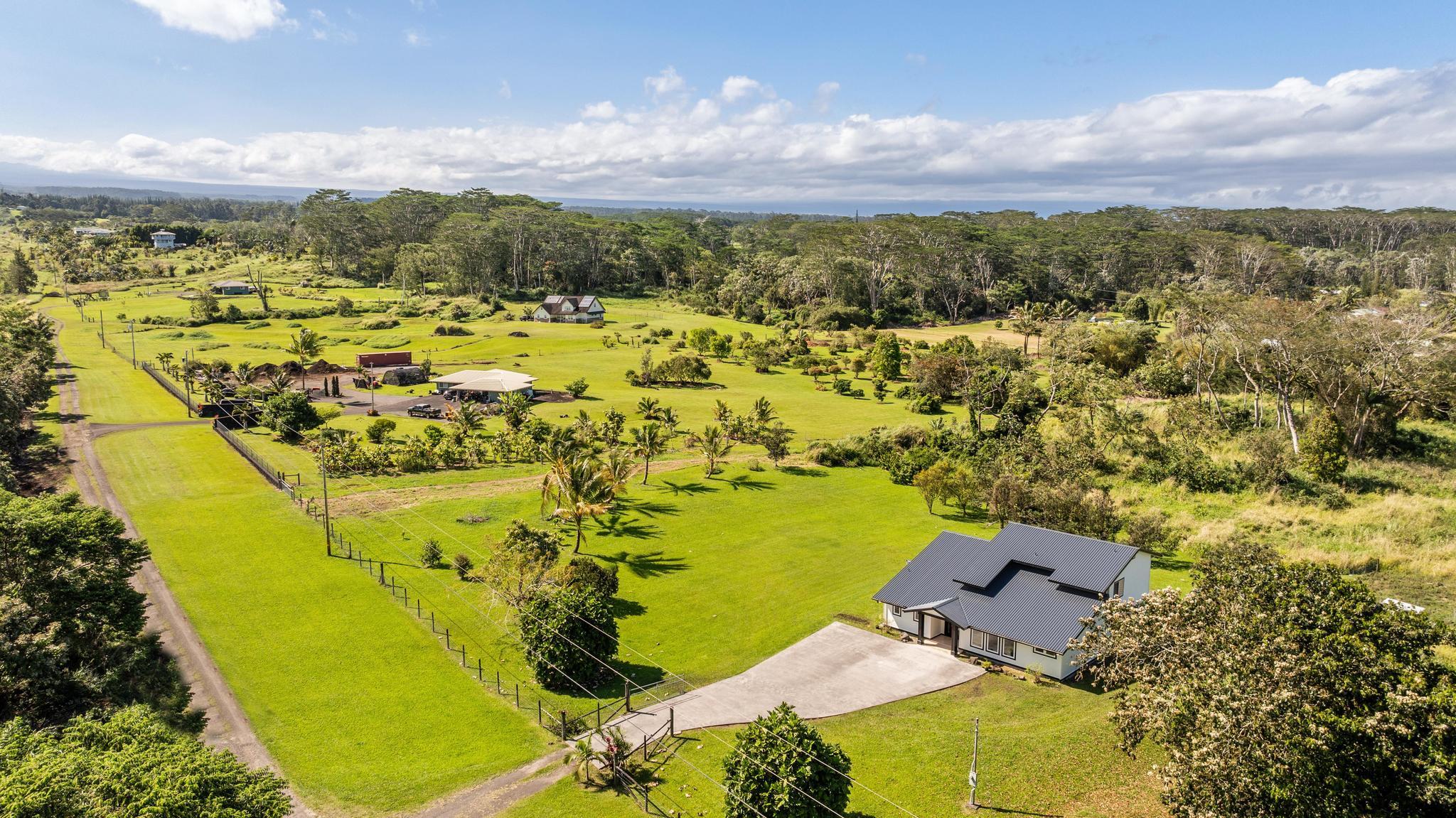 Photo of Listing #715890