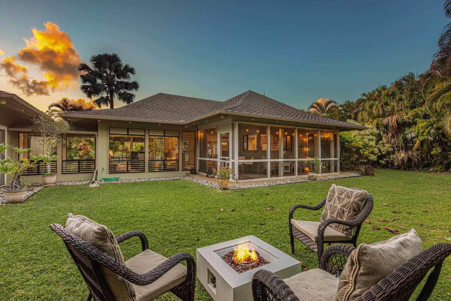 Photo of Listing #718079