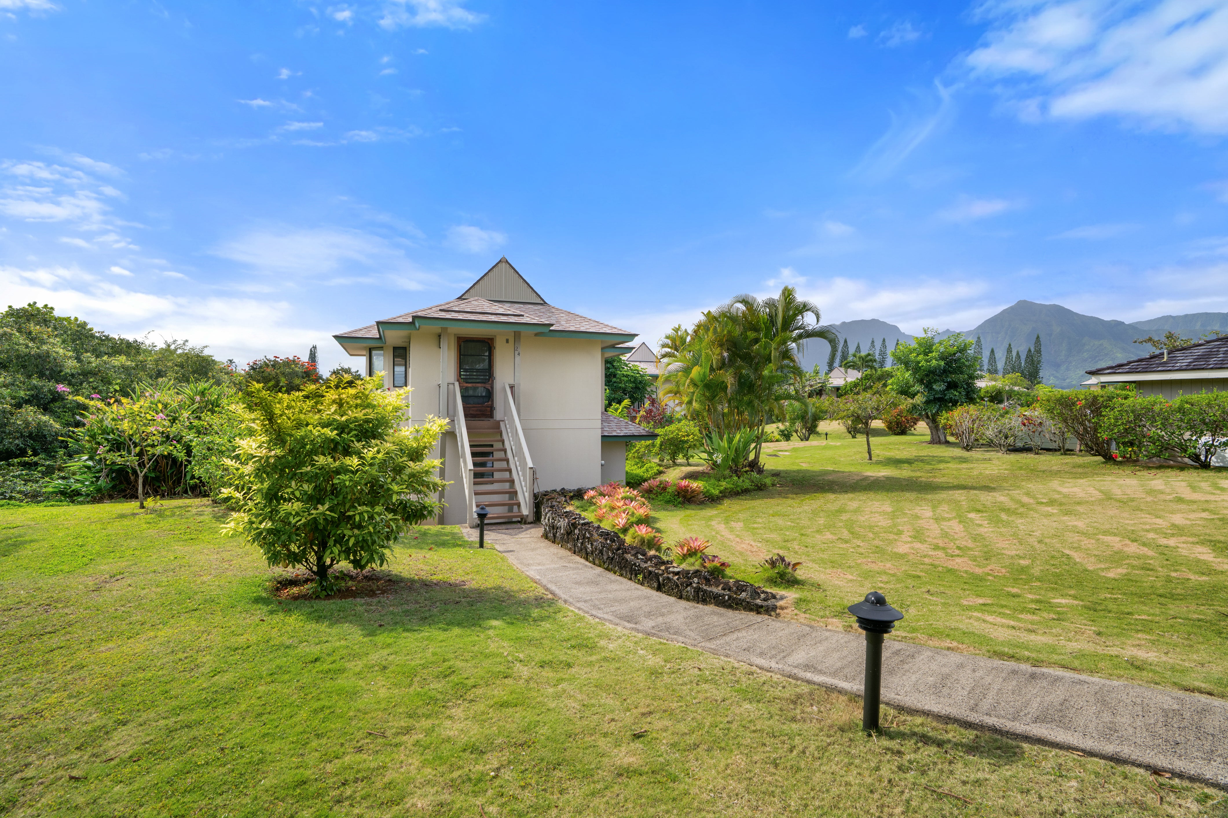 Photo of Listing #719686