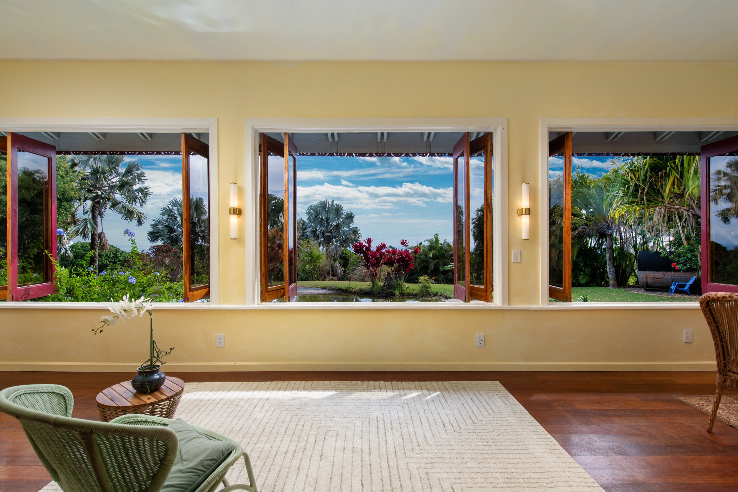 Photo of Listing #719983