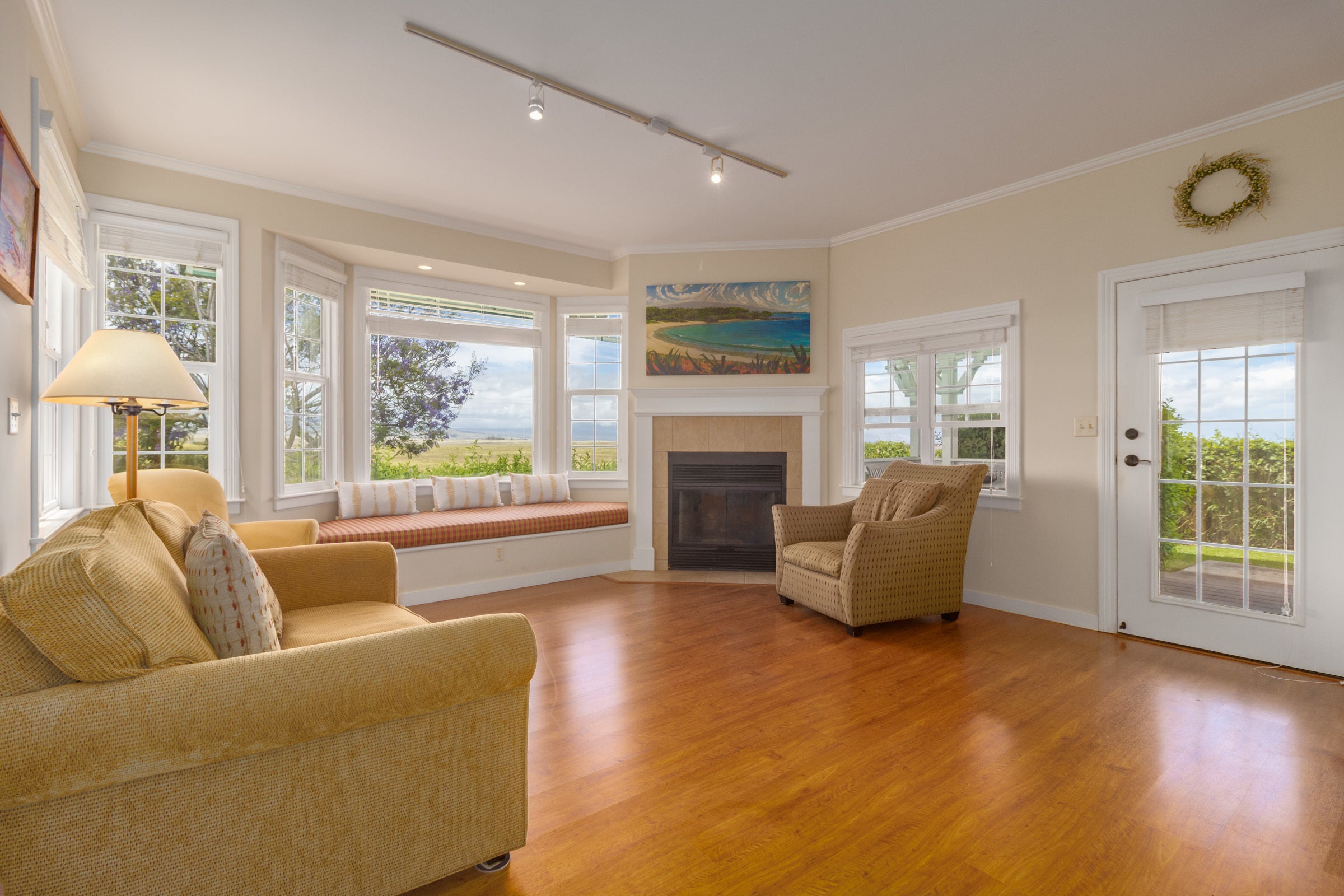 Photo of Listing #720972