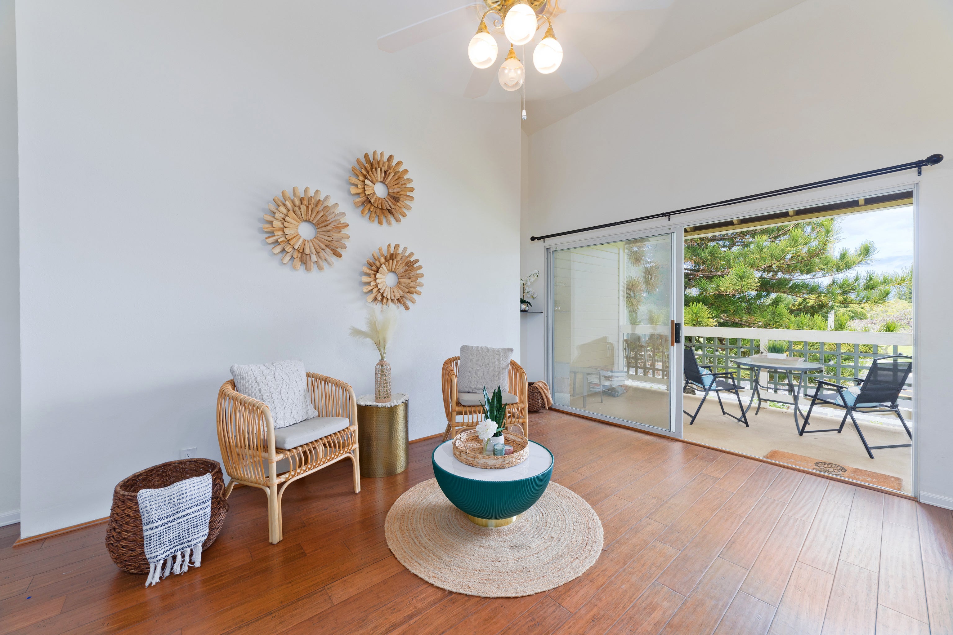 Photo of Listing #721049