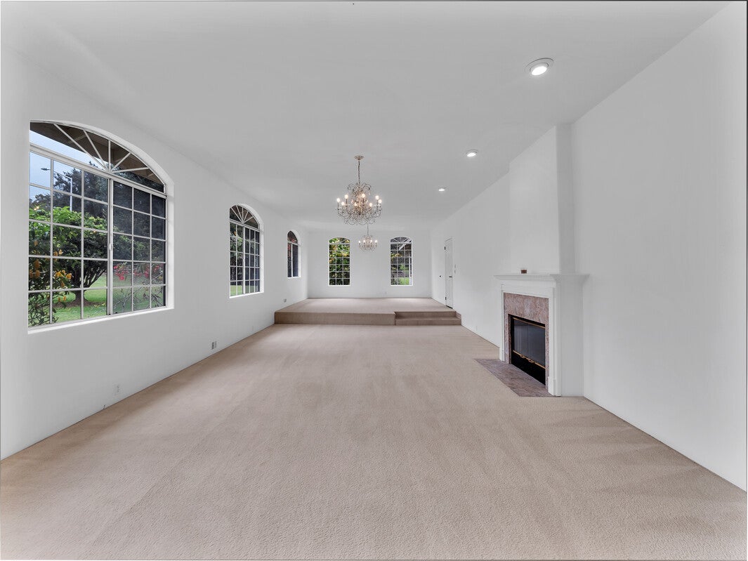 Photo of Listing #721801