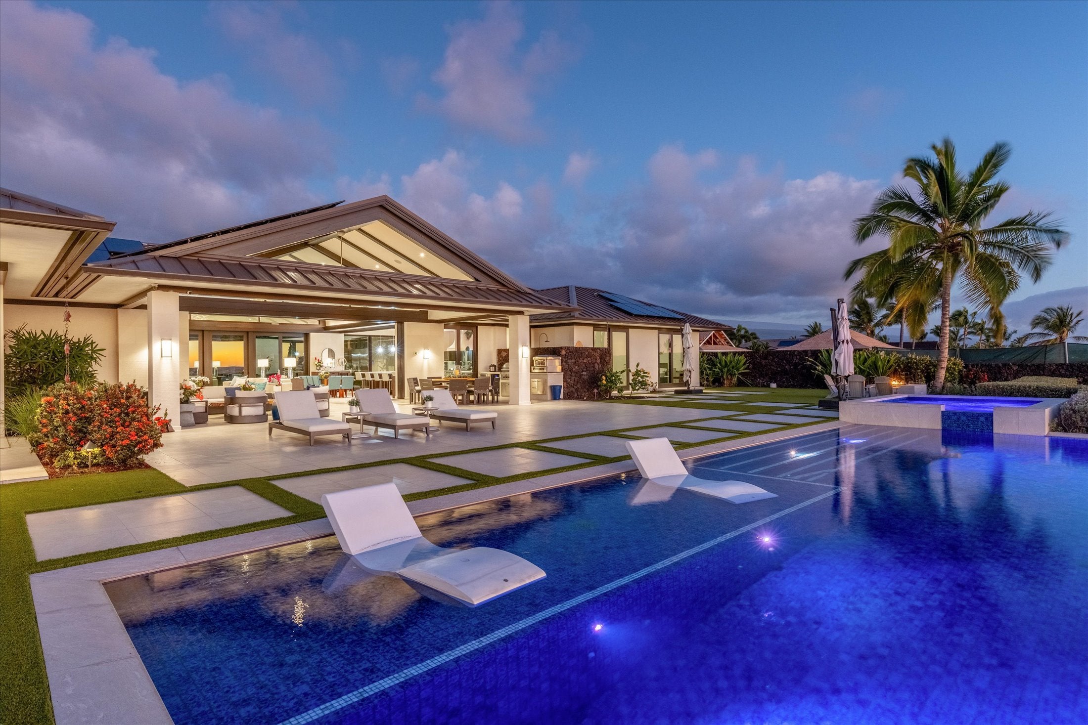 Photo of Listing #721968