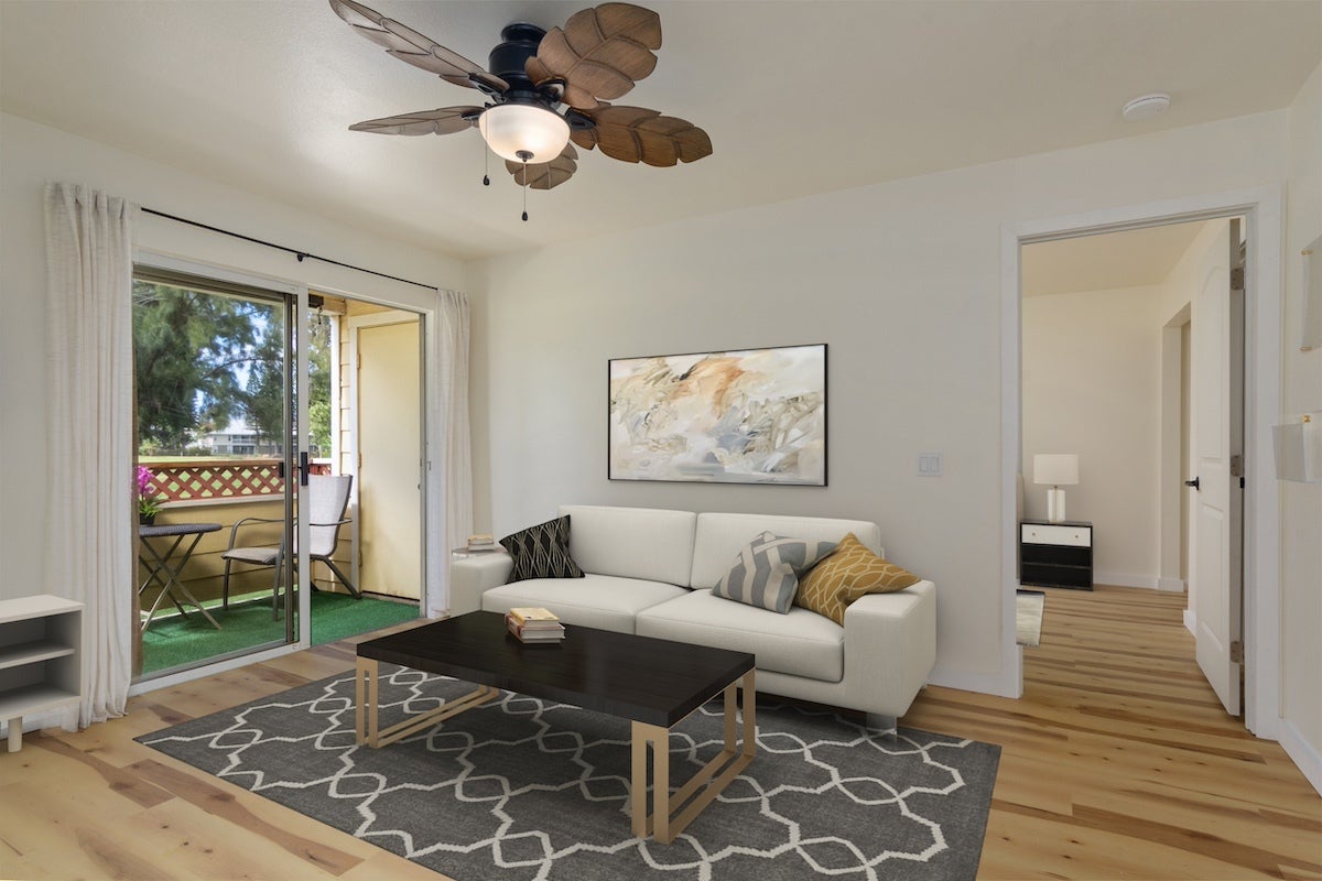 Photo of Listing #723189