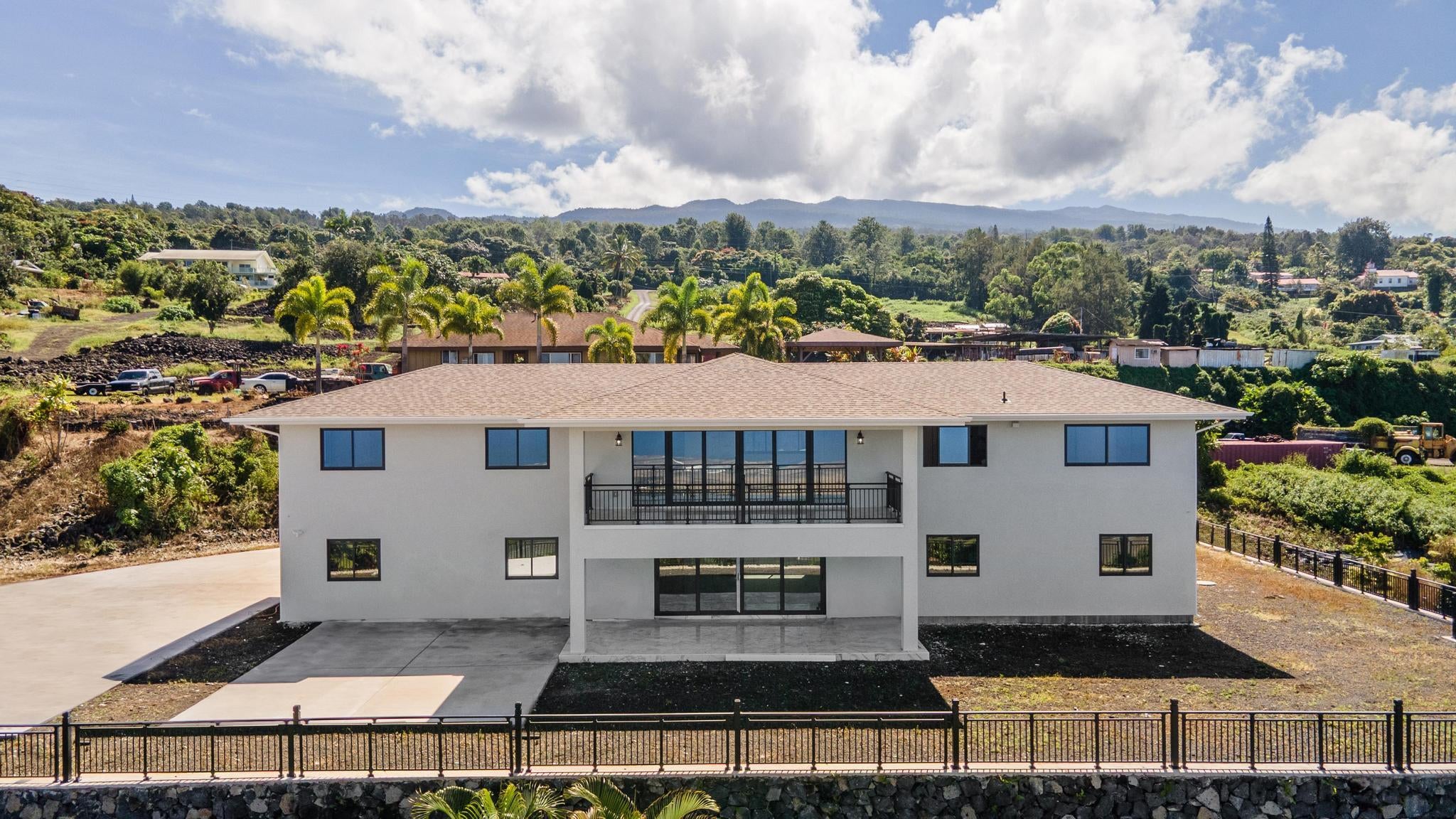 Photo of Listing #723815