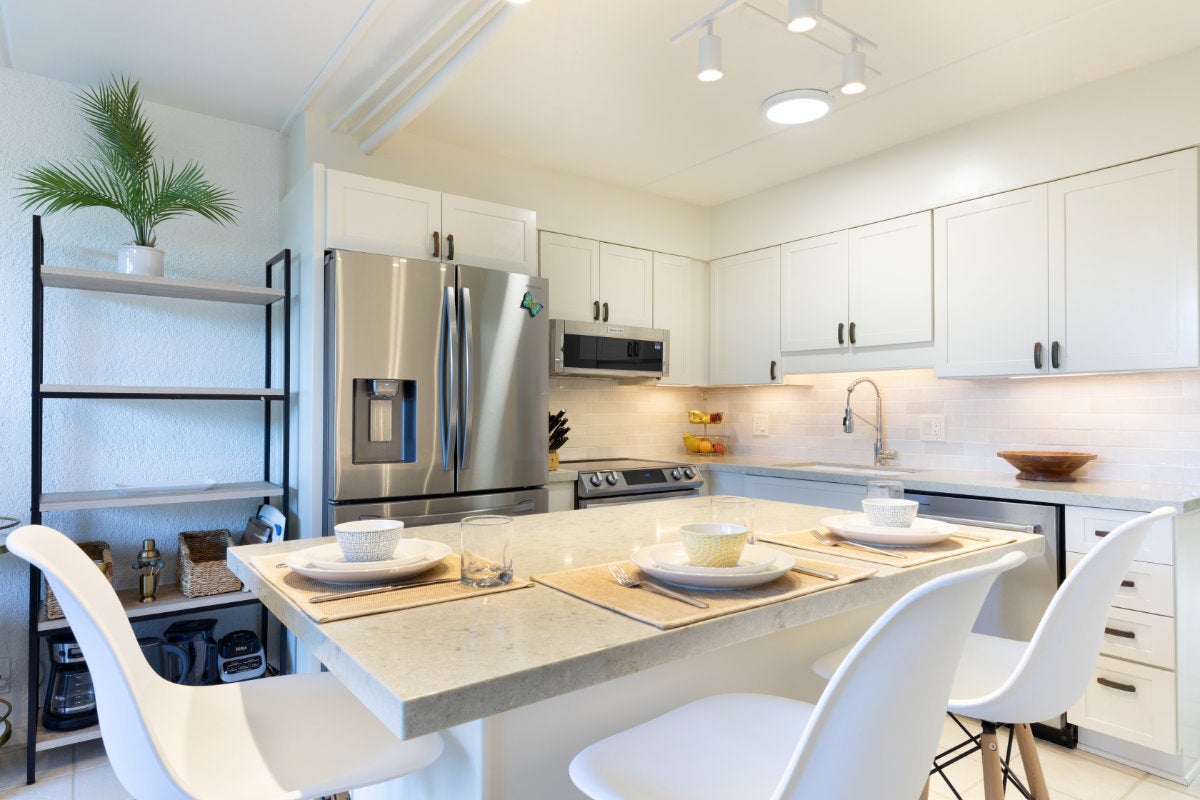 Photo of Listing #723980