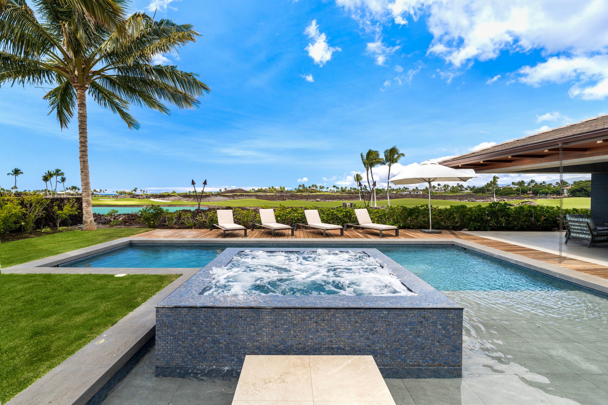 Photo of Listing #724700