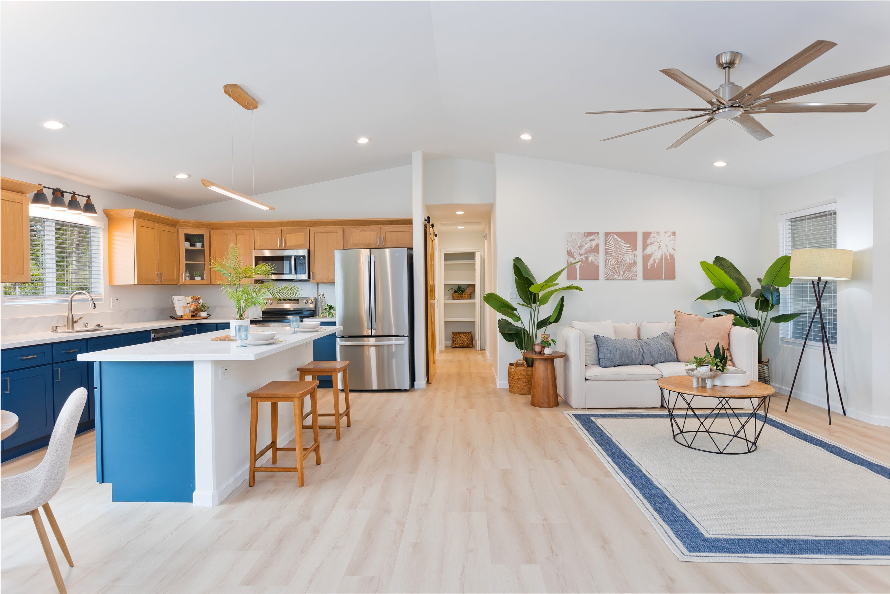 Photo of Listing #724760