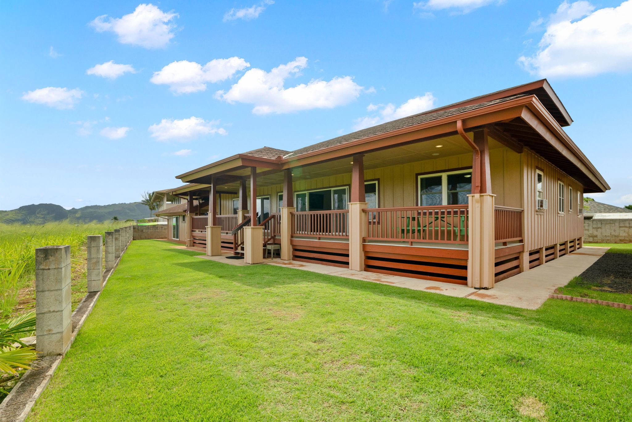 Photo of Listing #725425