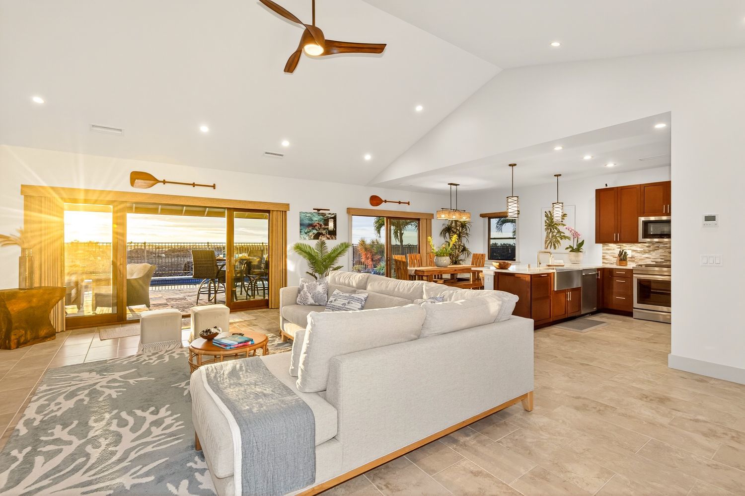 Photo of Listing #725559