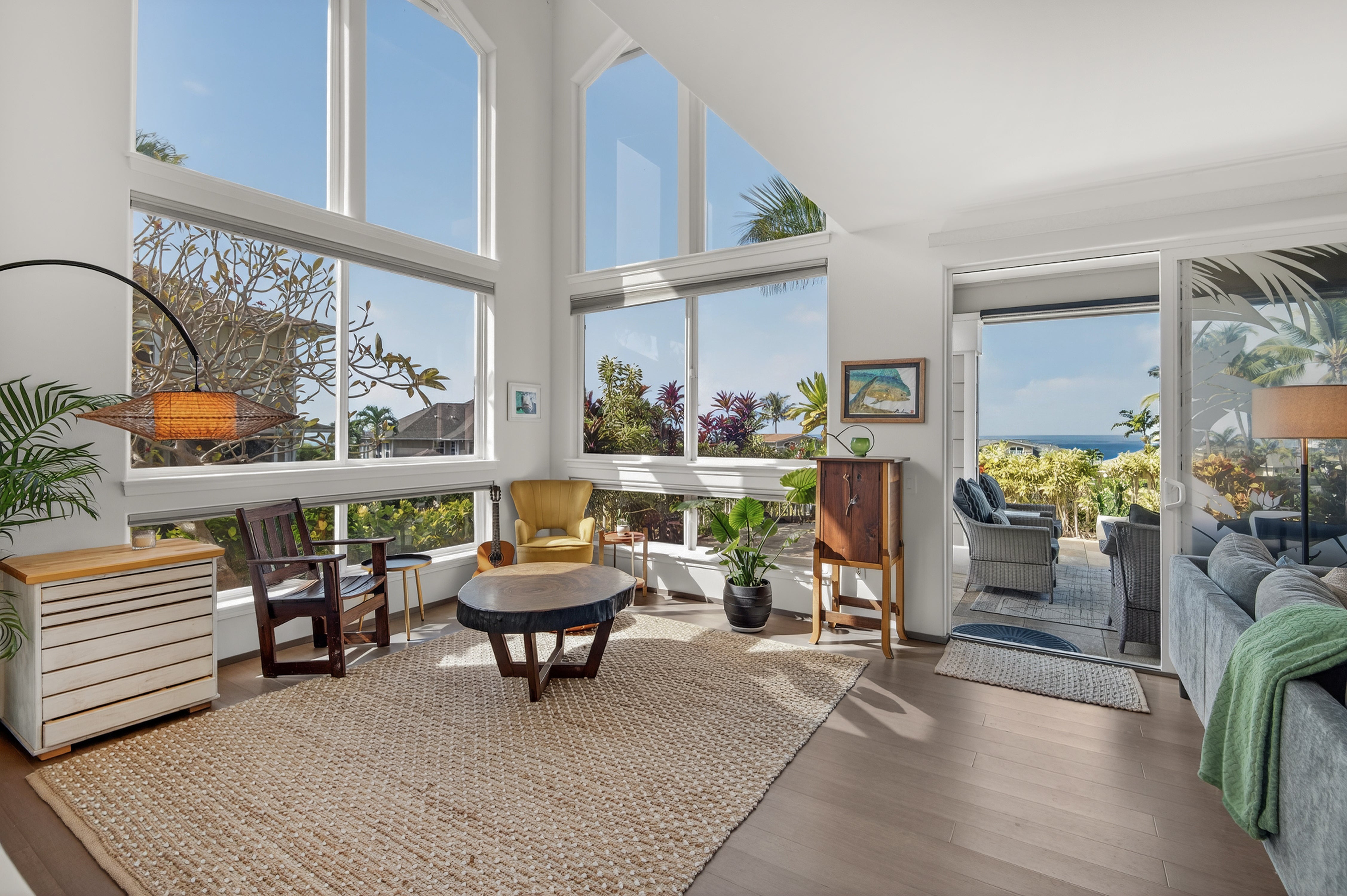 Photo of Listing #725872