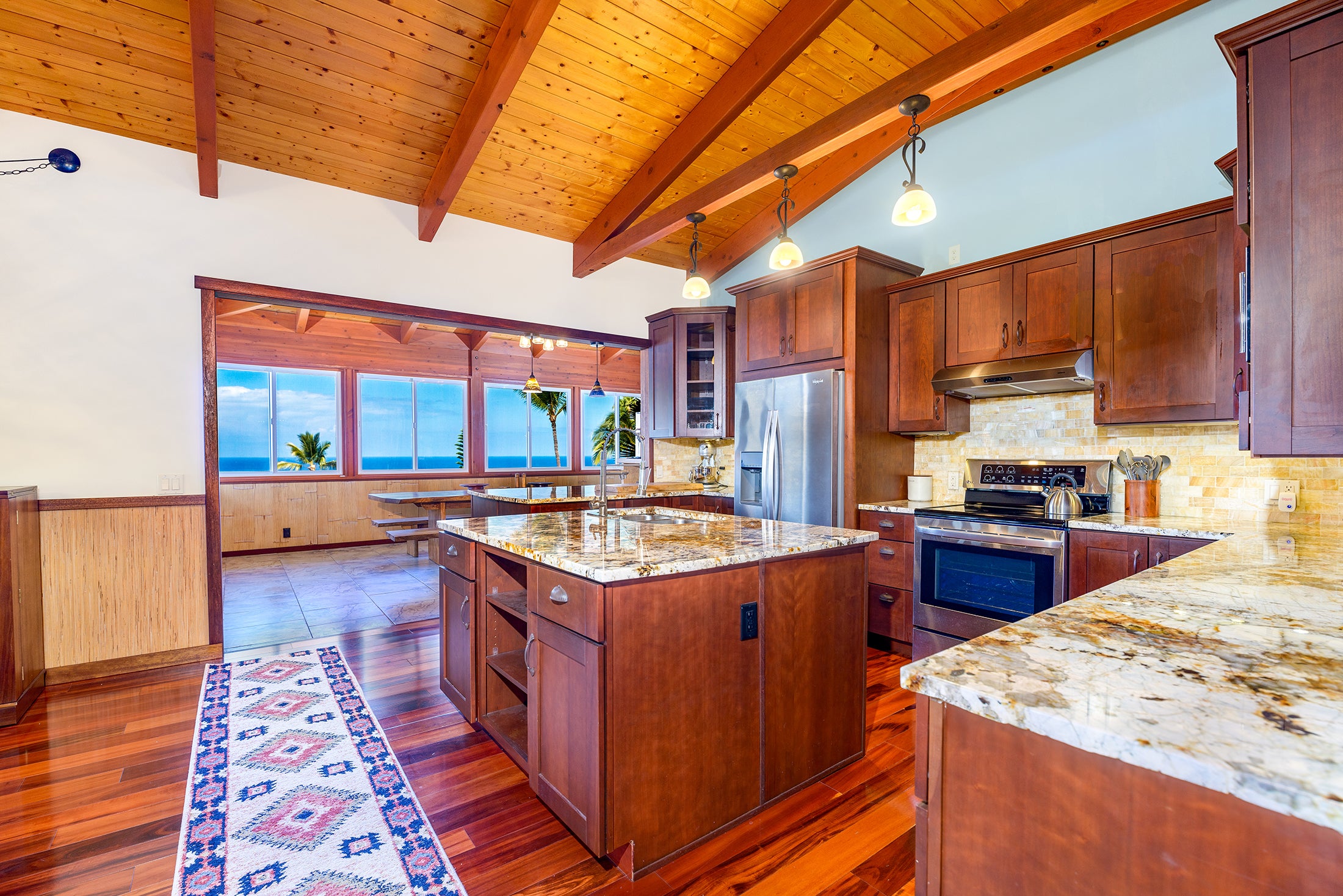 Photo of Listing #726054