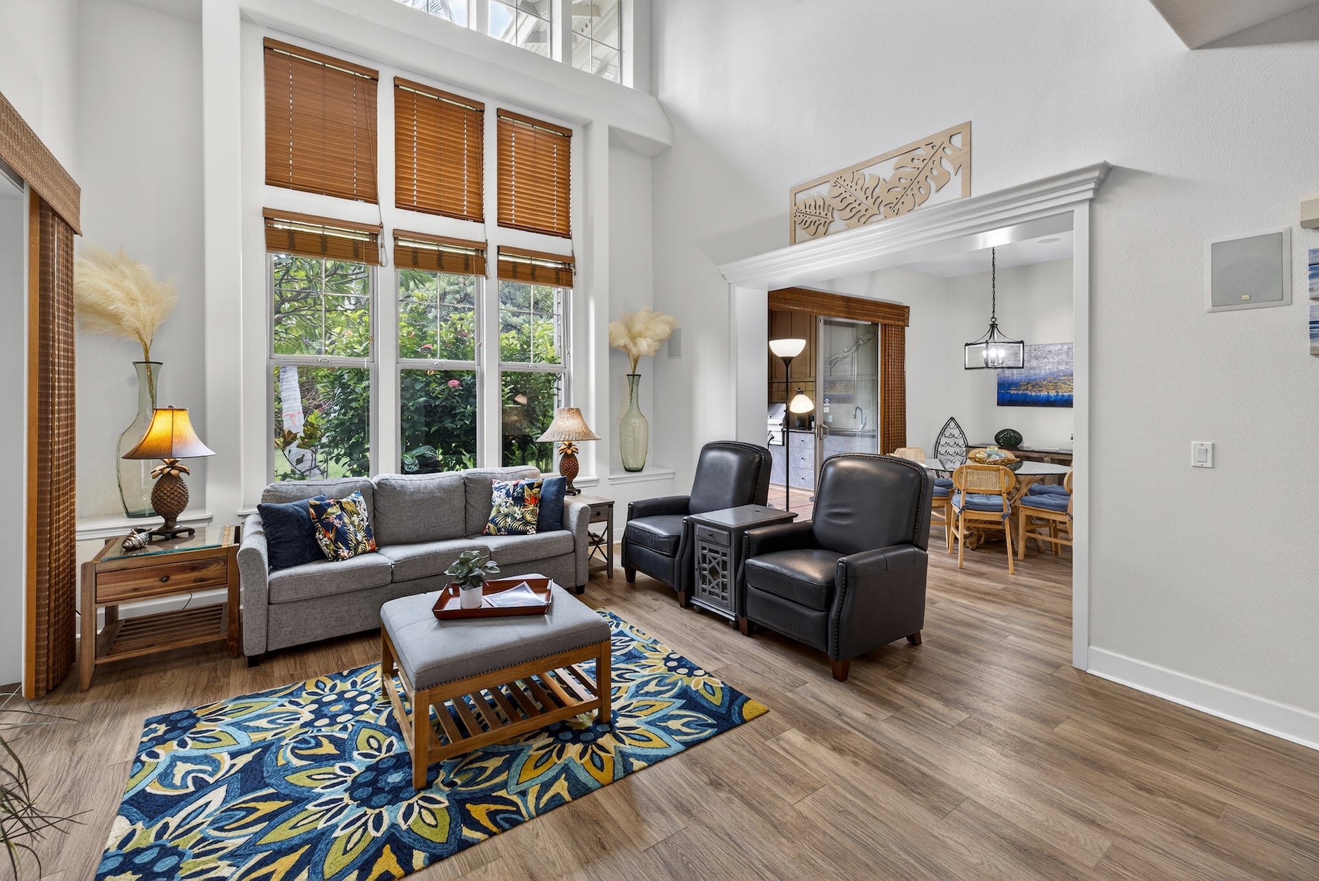 Photo of Listing #726893