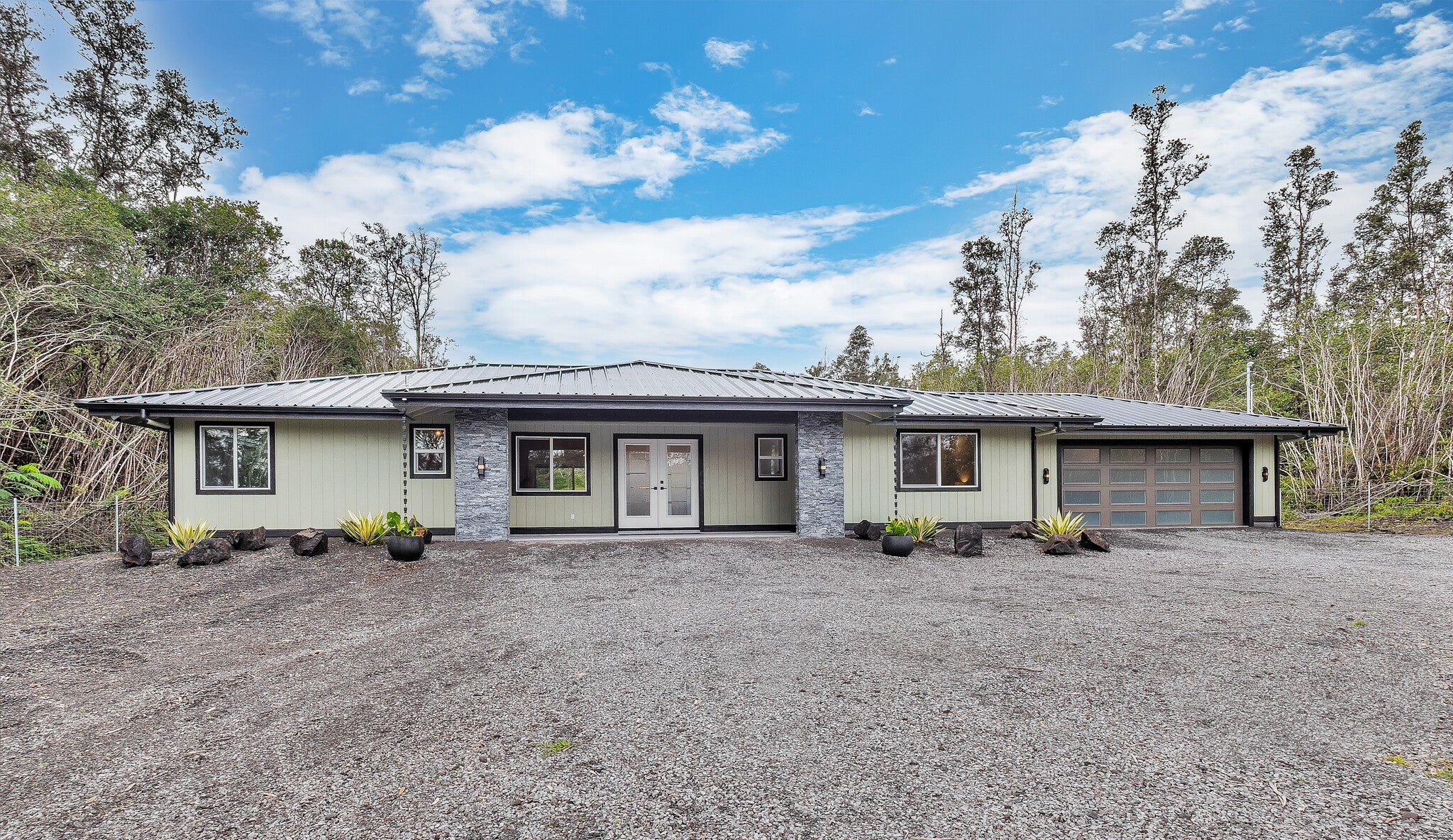 Photo of Listing #727104