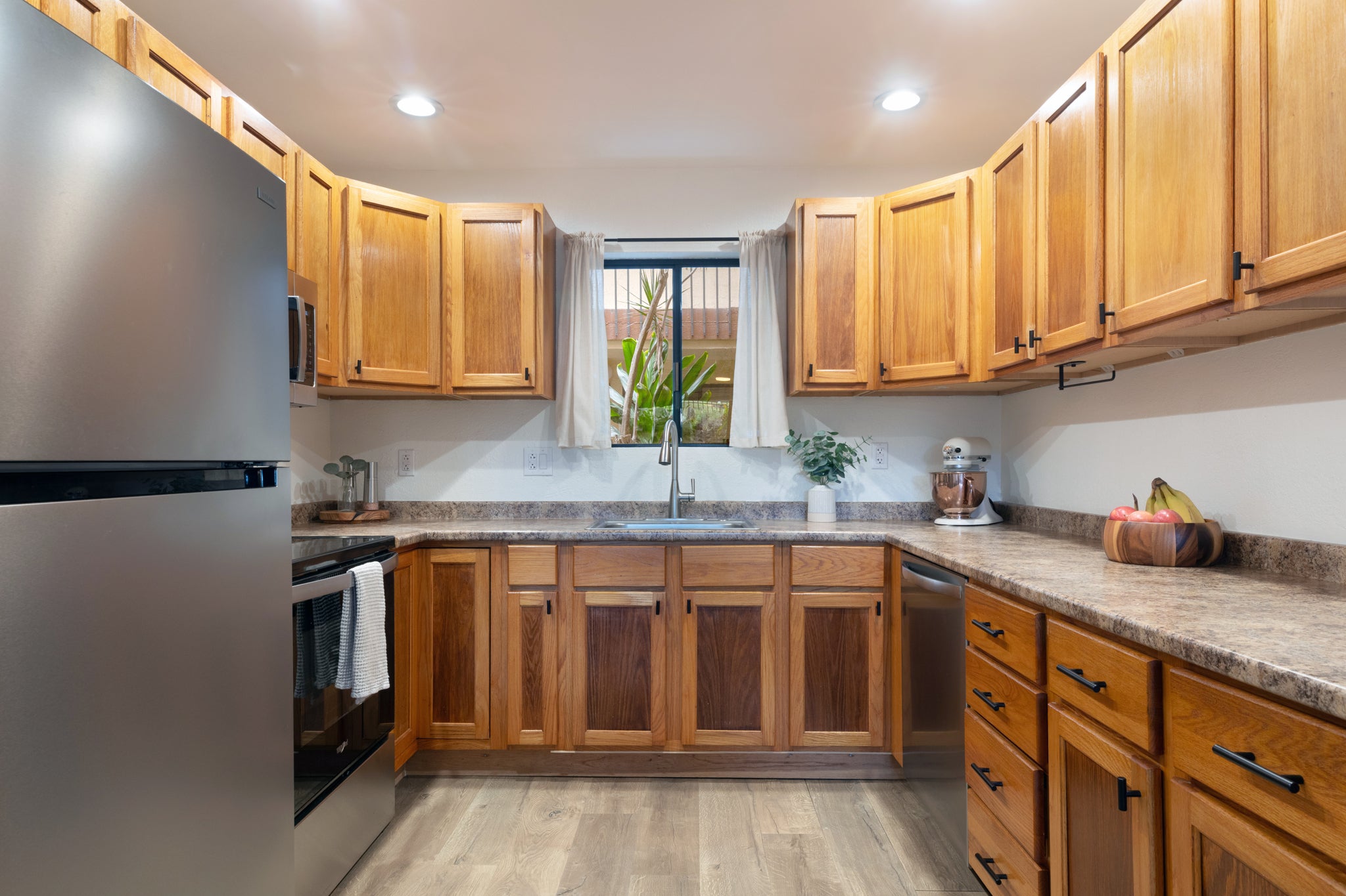 Photo of Listing #727357