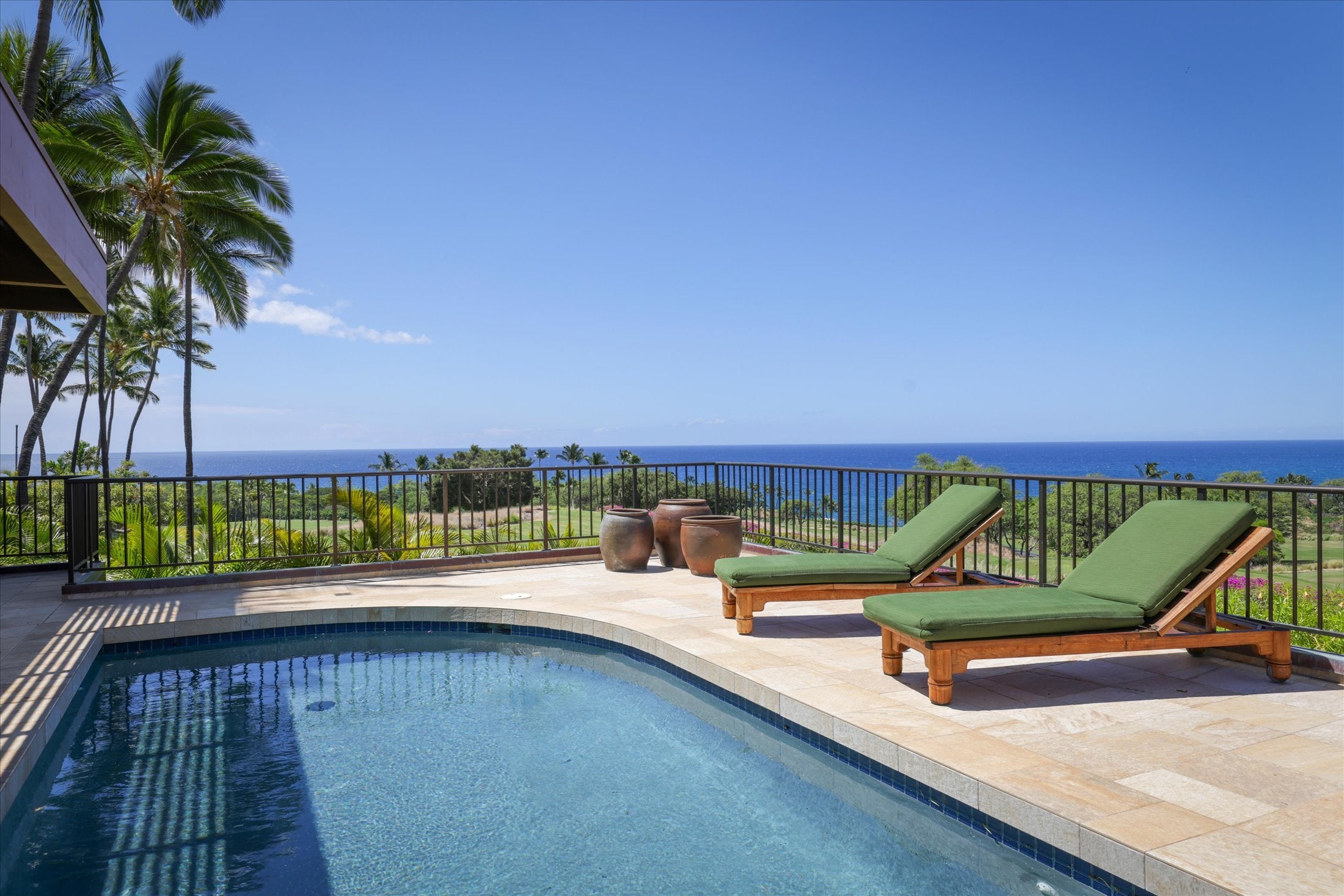 Photo of Listing #727463