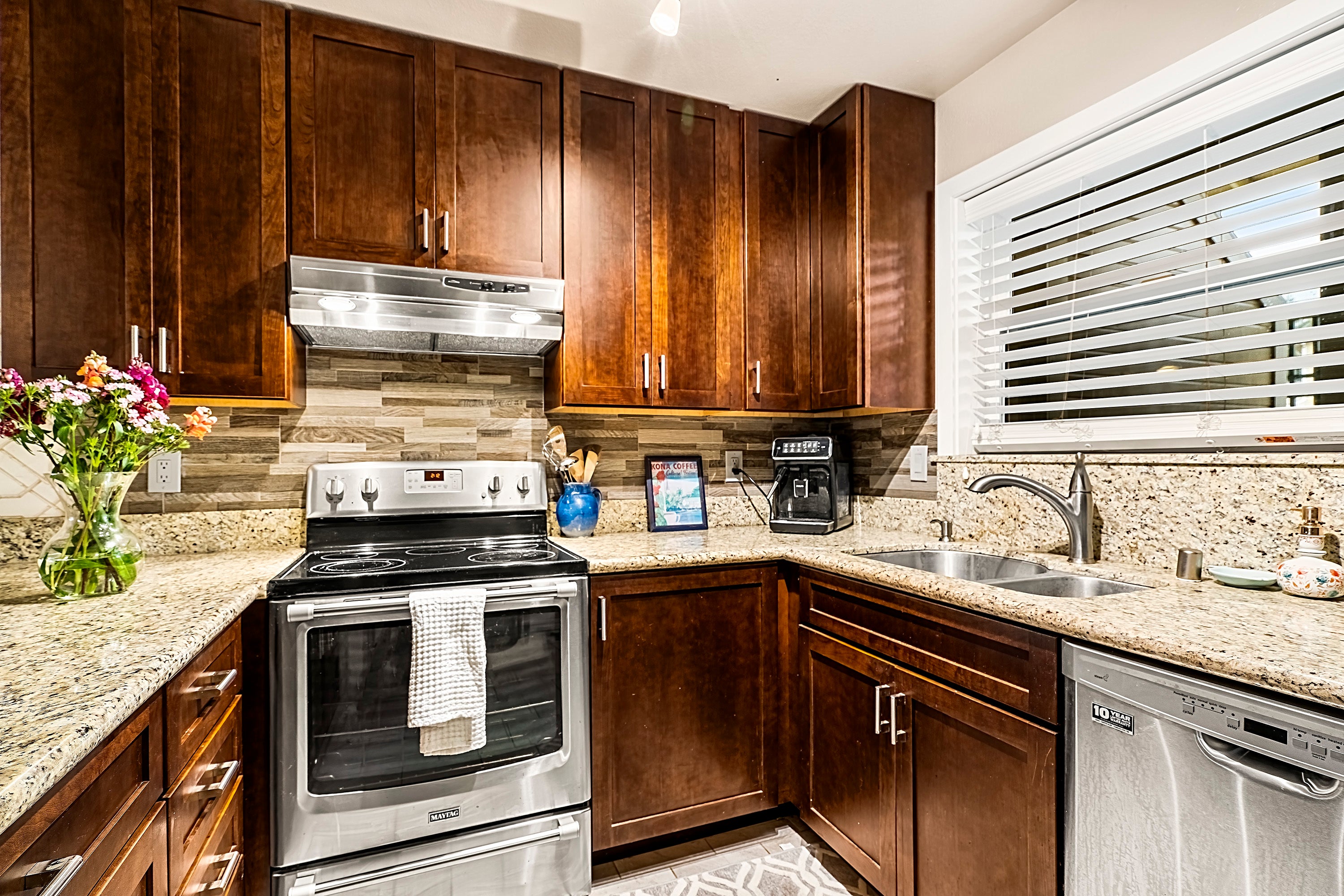 Photo of Listing #727678