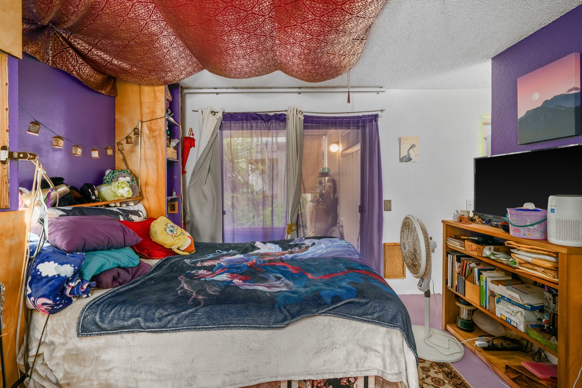 Photo of Listing #710750