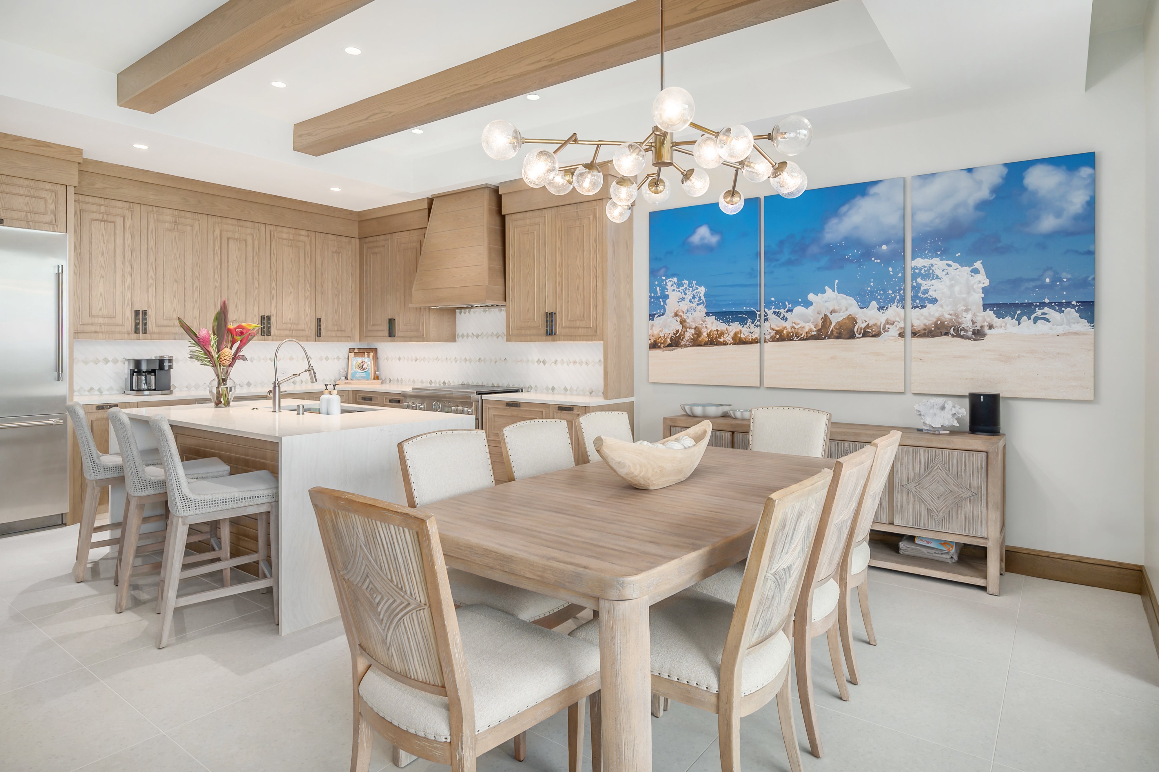 Photo of Listing #711247