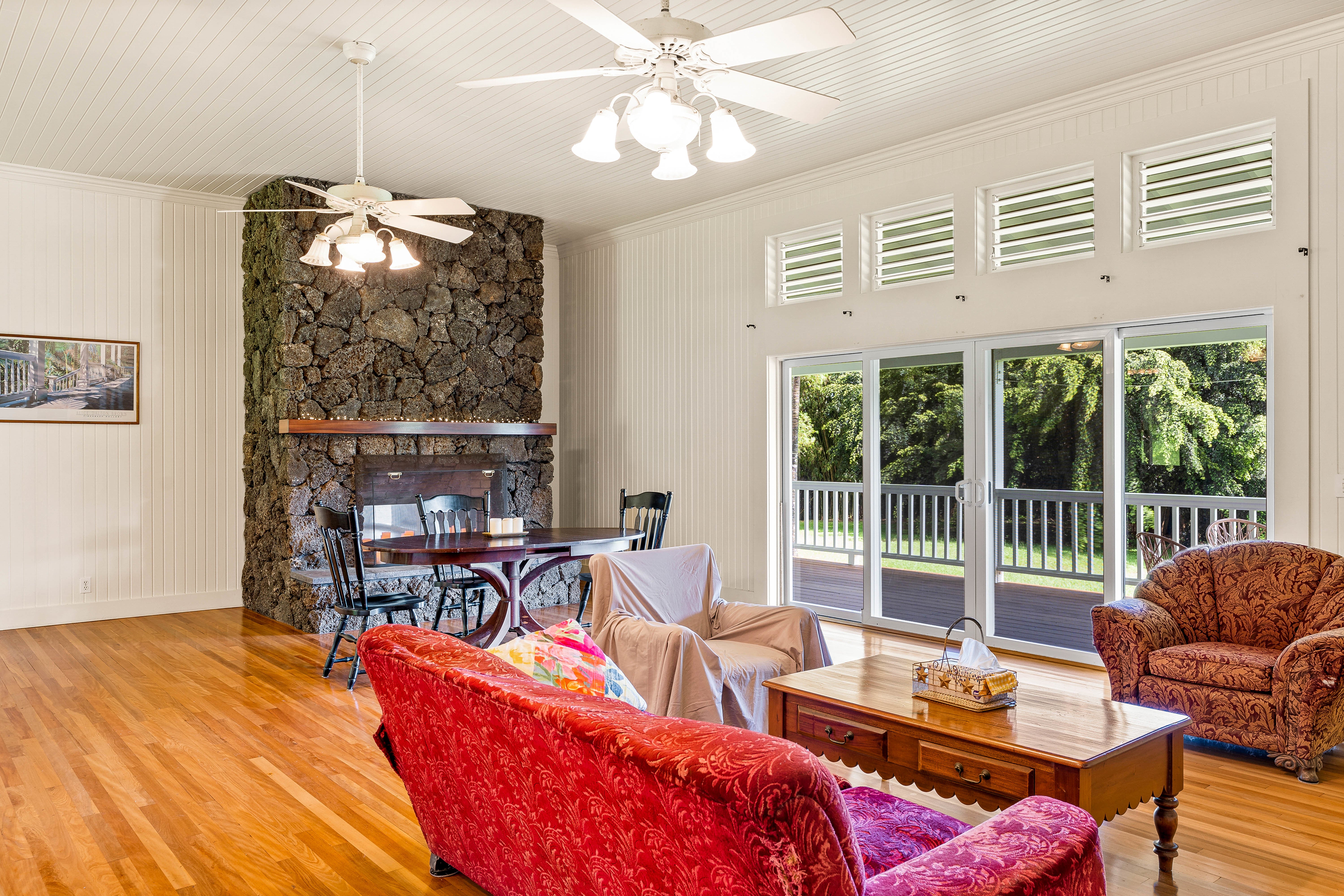 Photo of Listing #715009