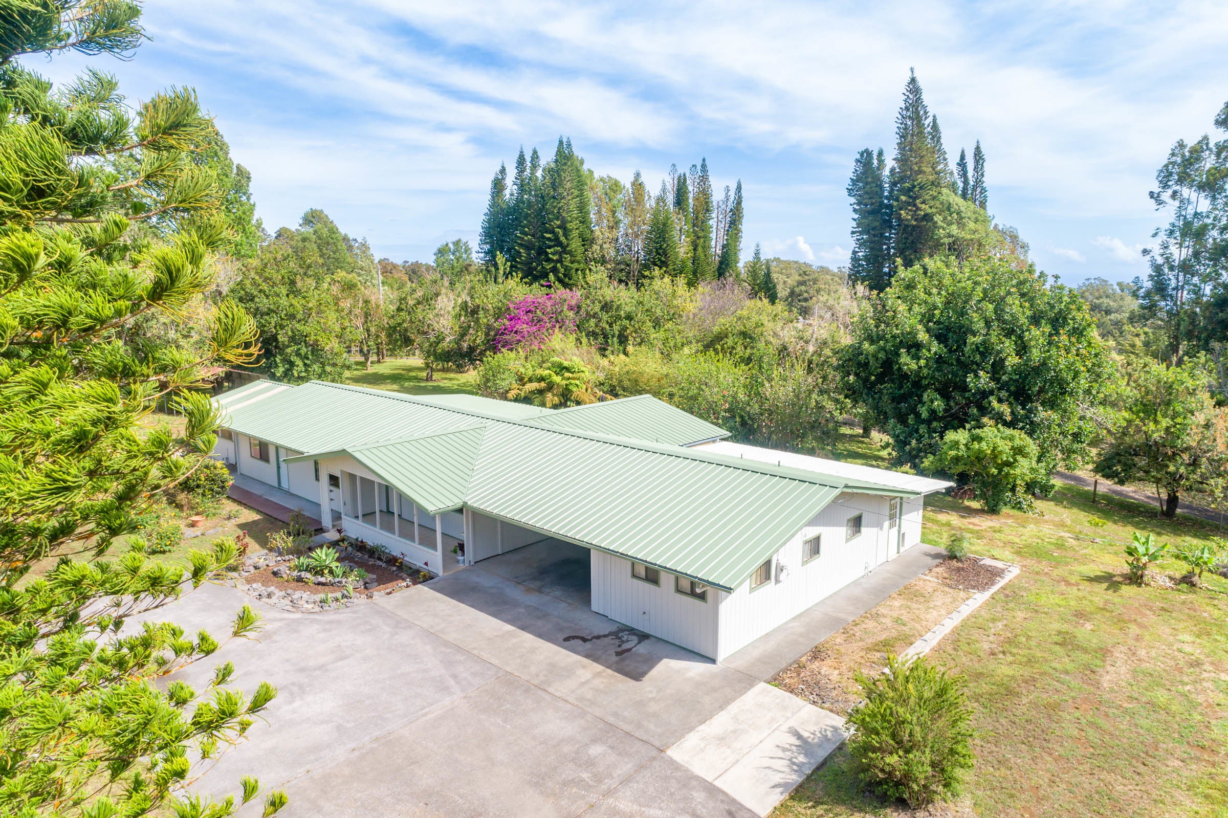 Photo of Listing #720641