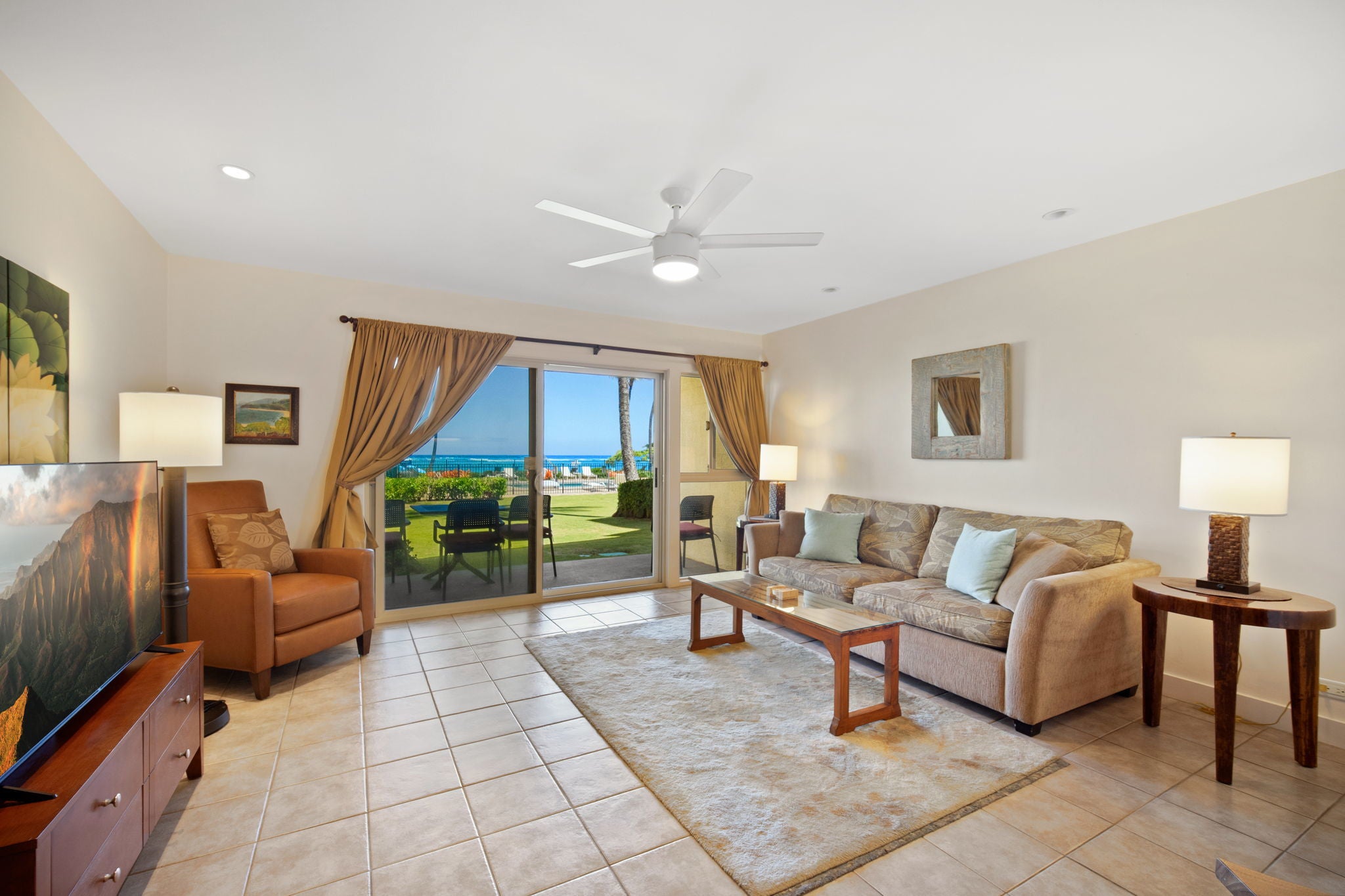 Photo of Listing #720707