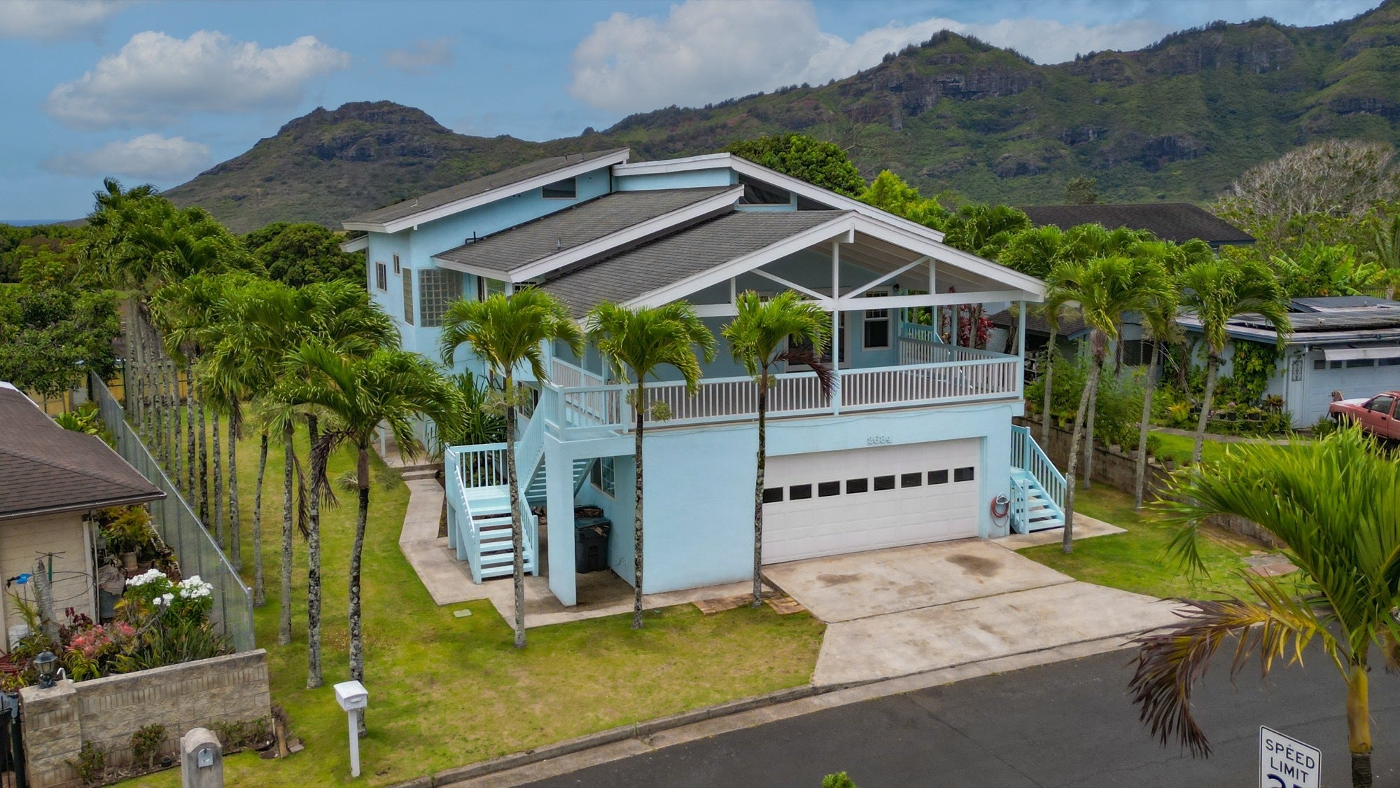 Photo of Listing #722266