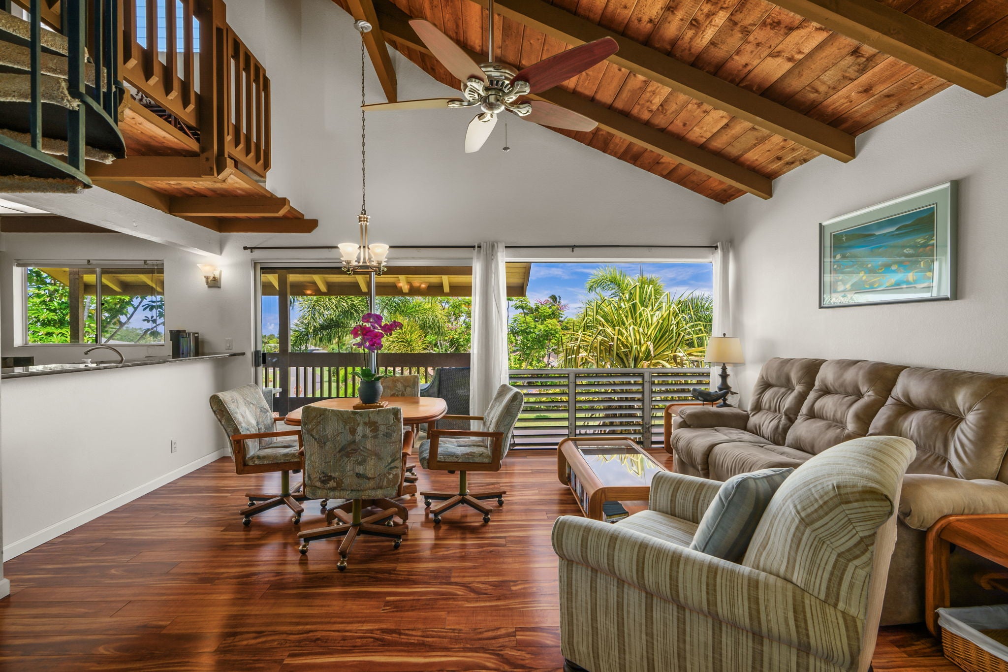 Photo of Listing #722296