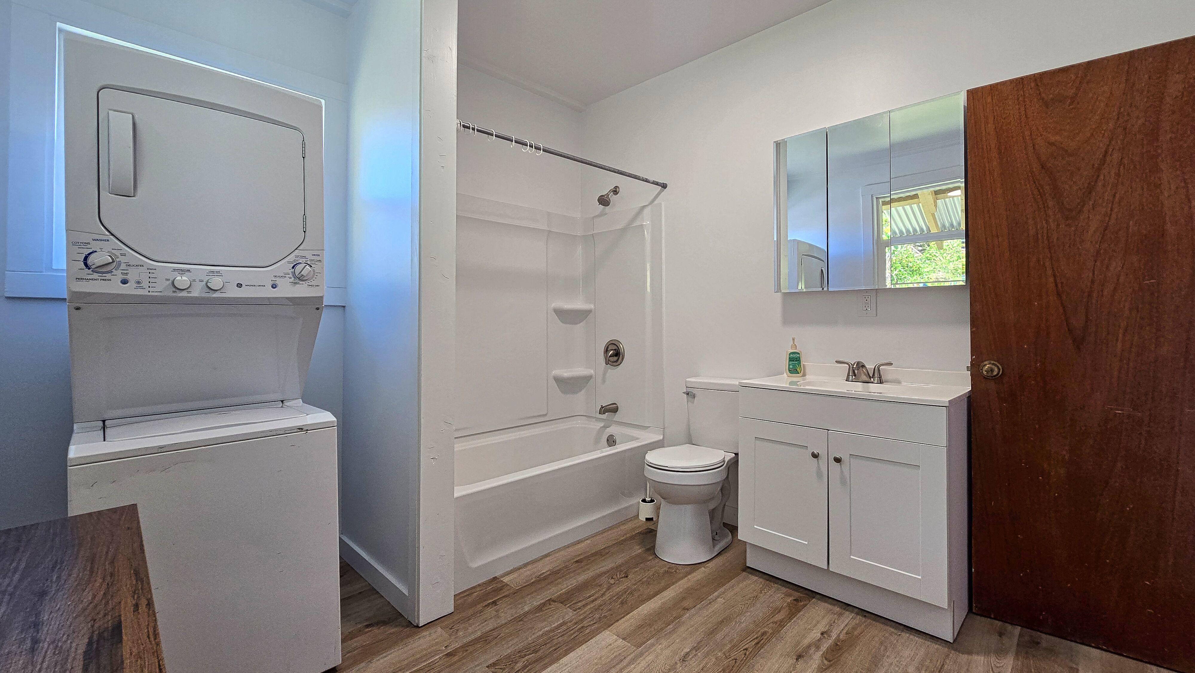 Photo of Listing #722393