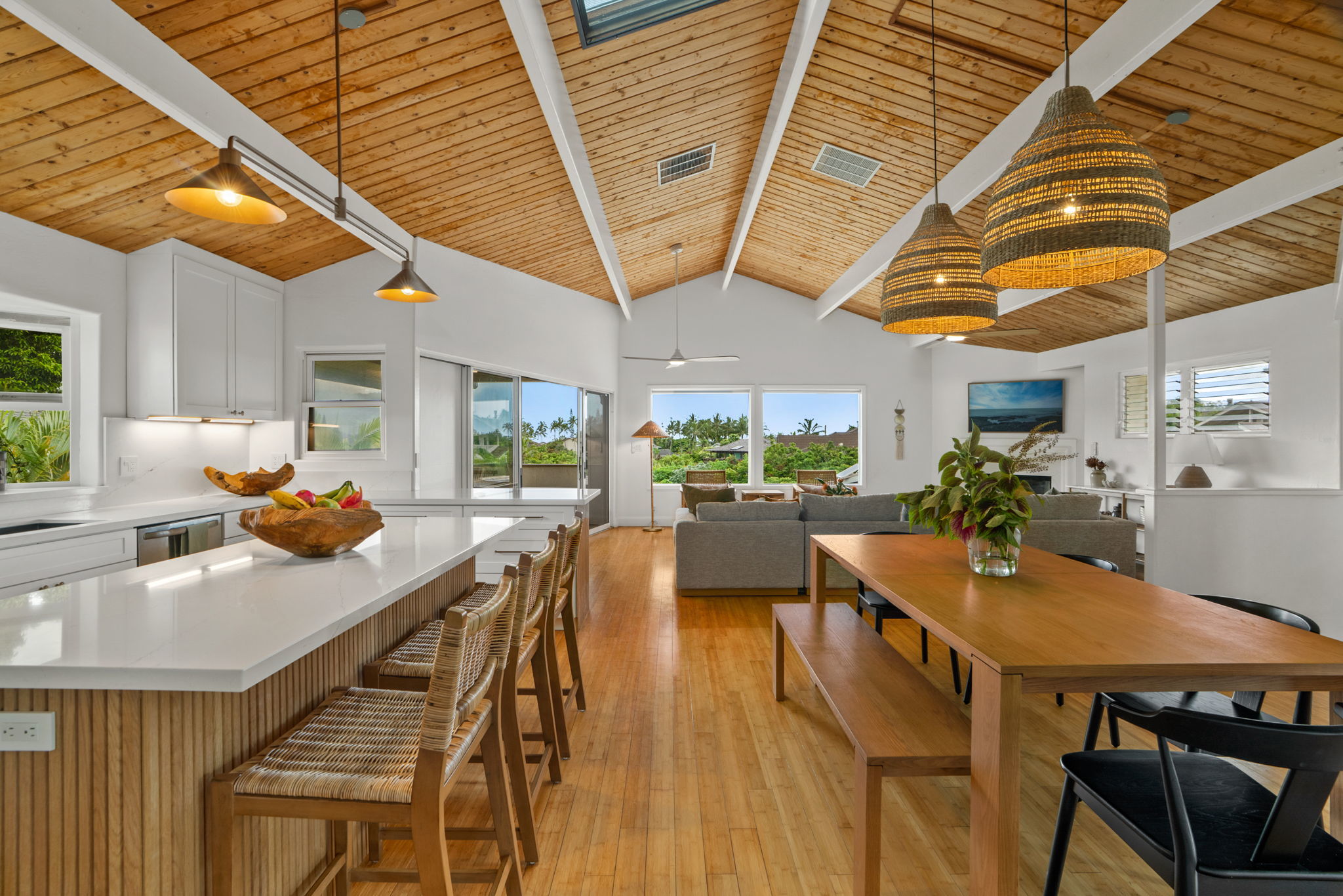 Photo of Listing #723339