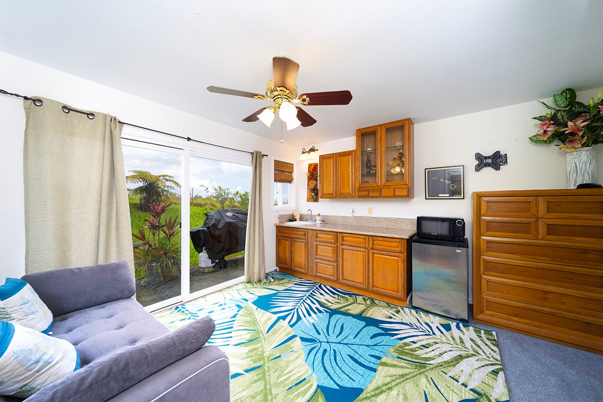 Photo of Listing #723343