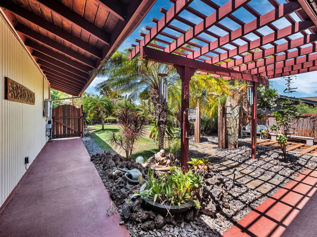 Photo of Listing #723597