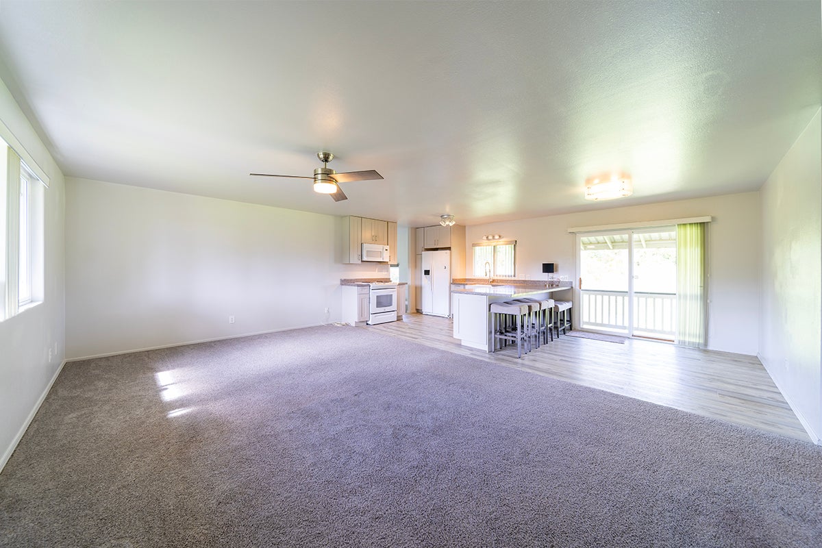 Photo of Listing #723747