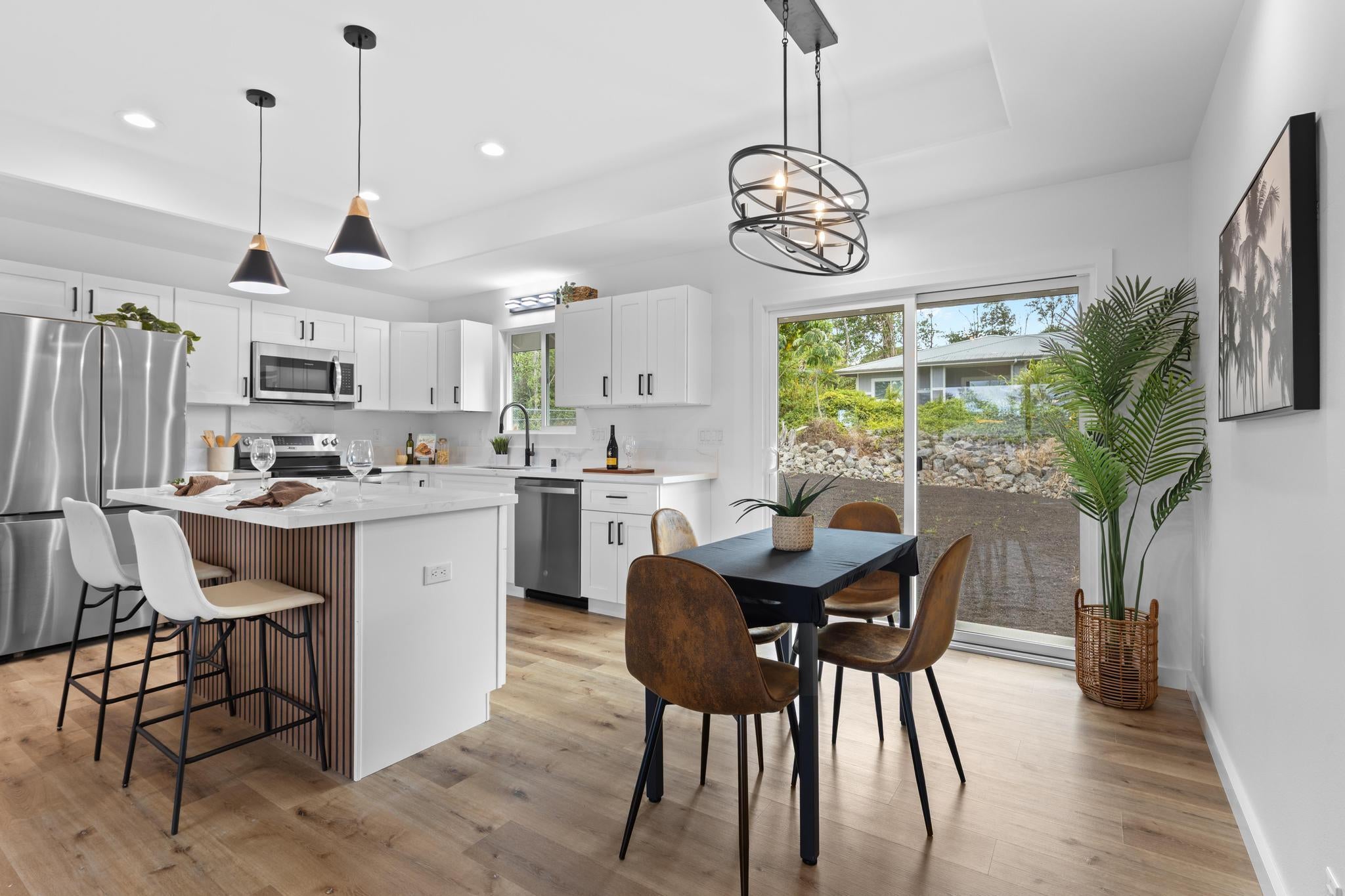 Photo of Listing #723891